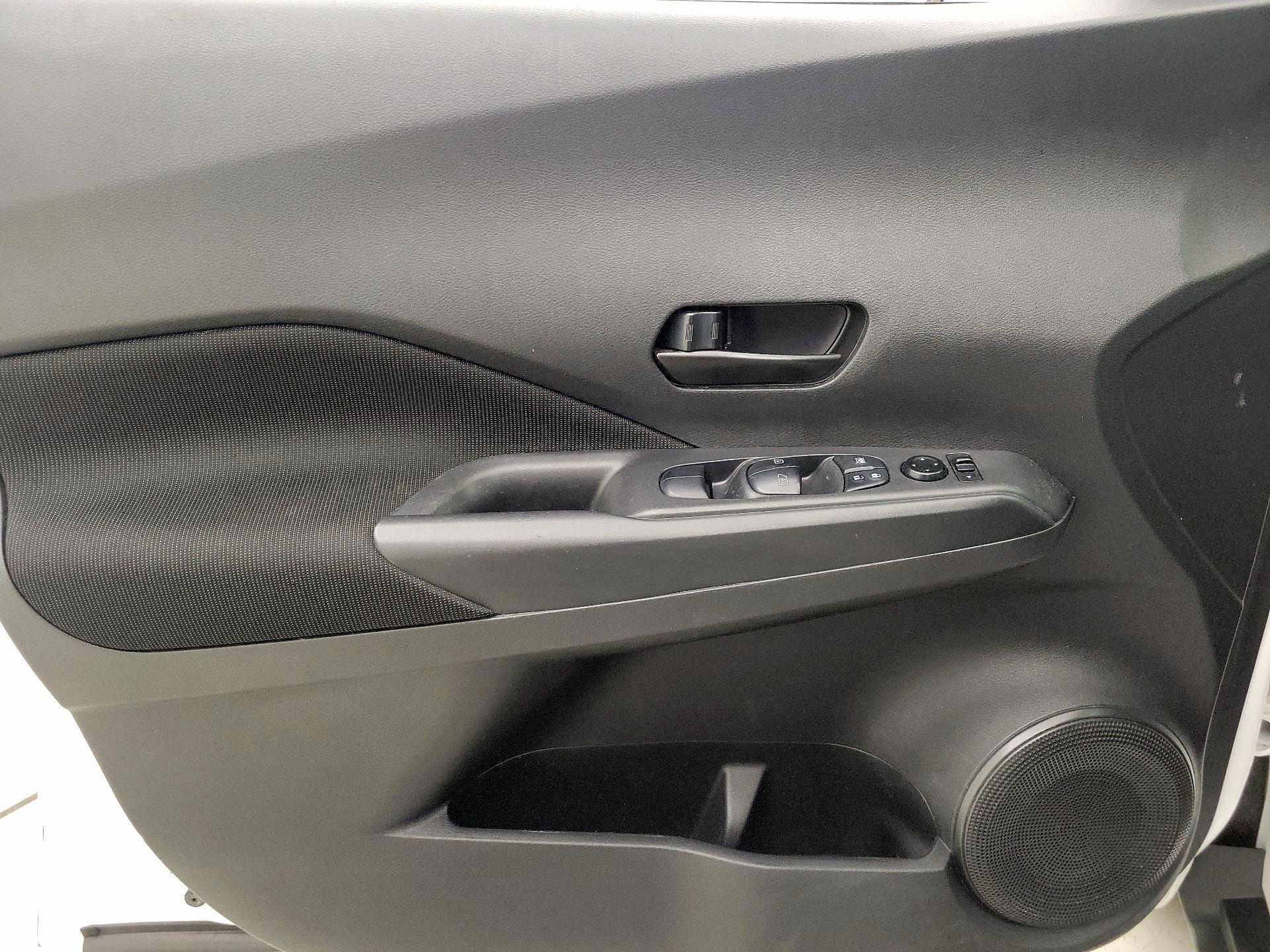 Thumbnail: 2022 Nissan Kicks - 12