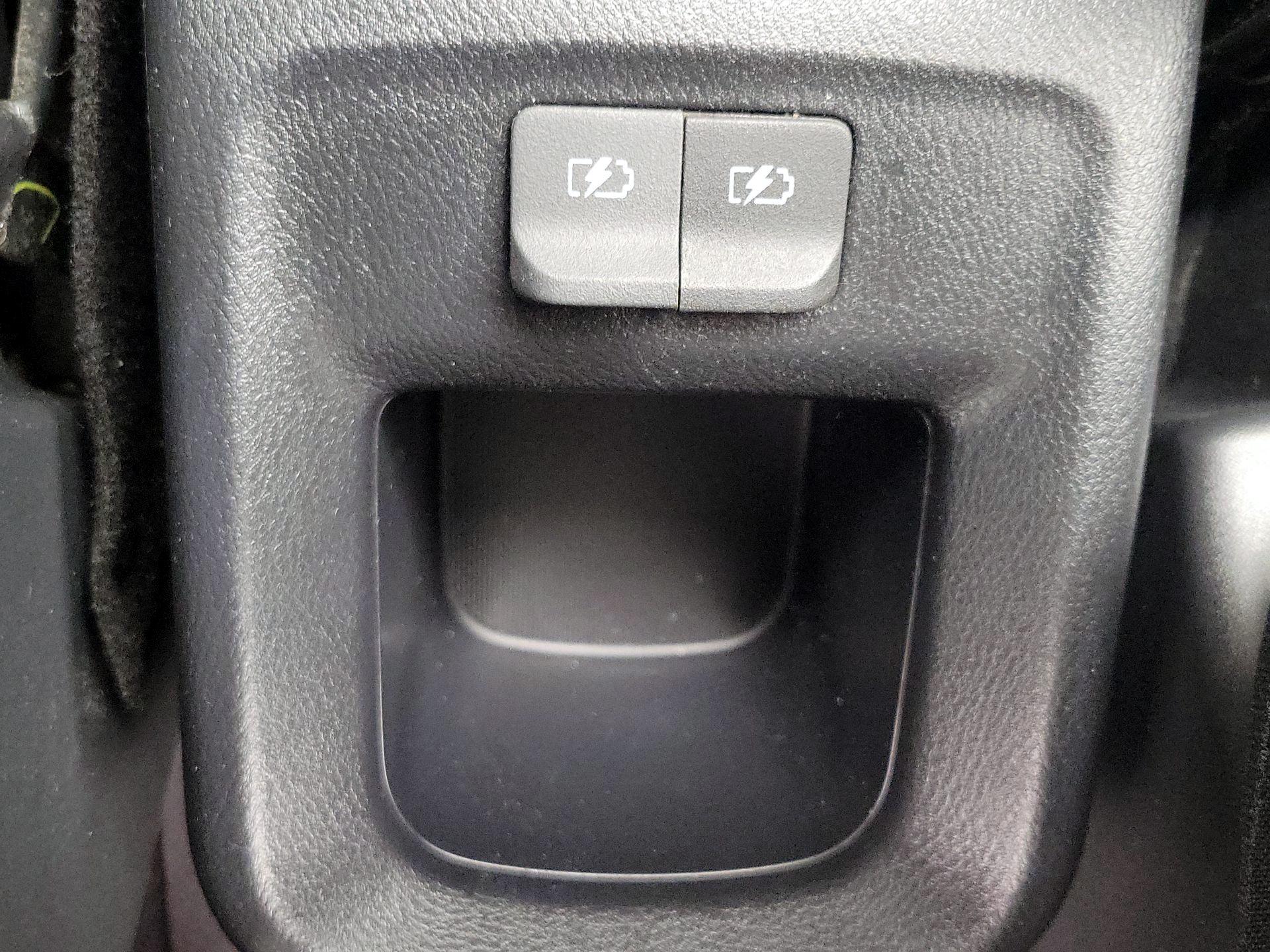 Thumbnail: 2022 Nissan Kicks - 18