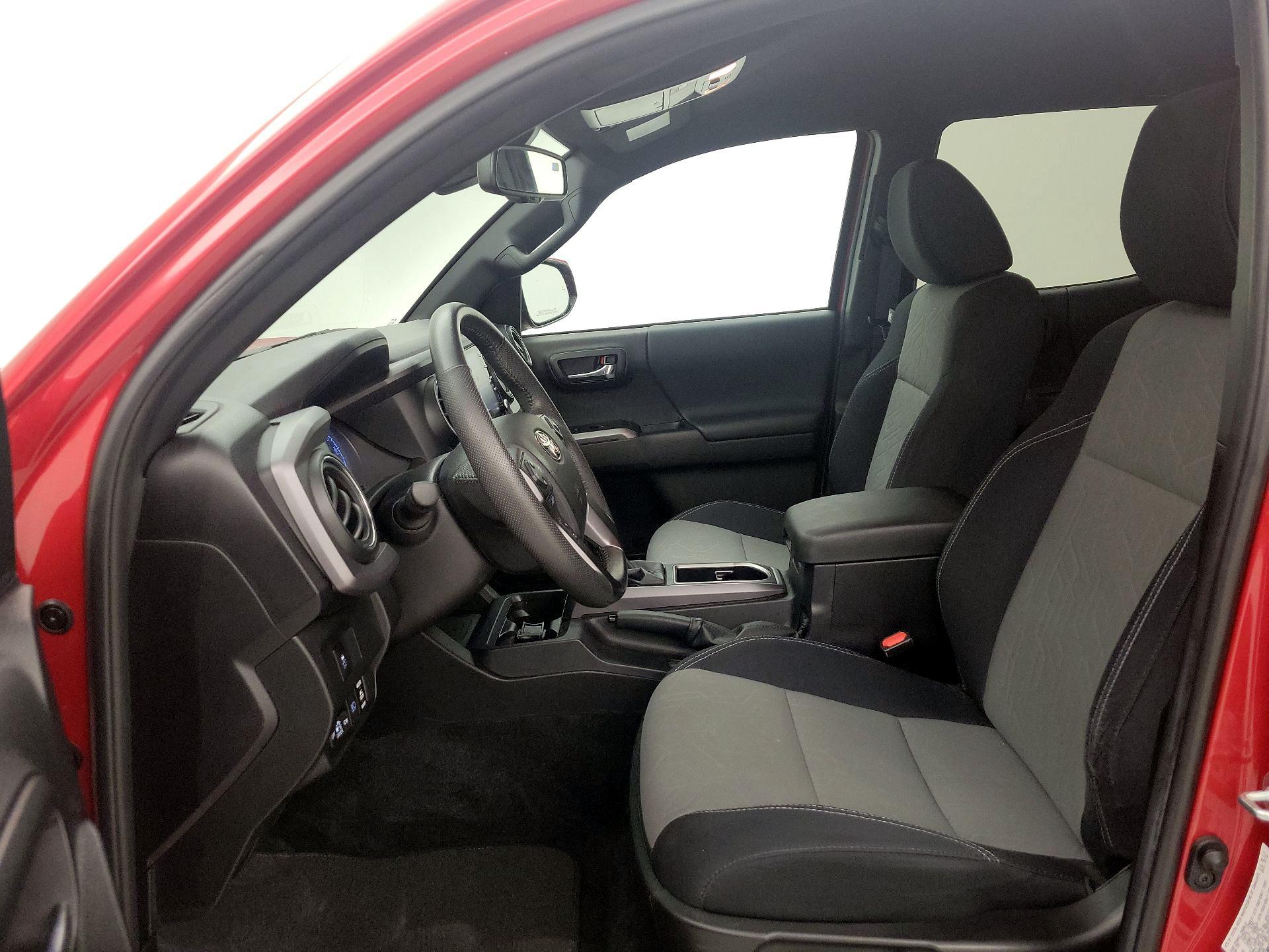 Thumbnail: 2022 Toyota Tacoma - 11