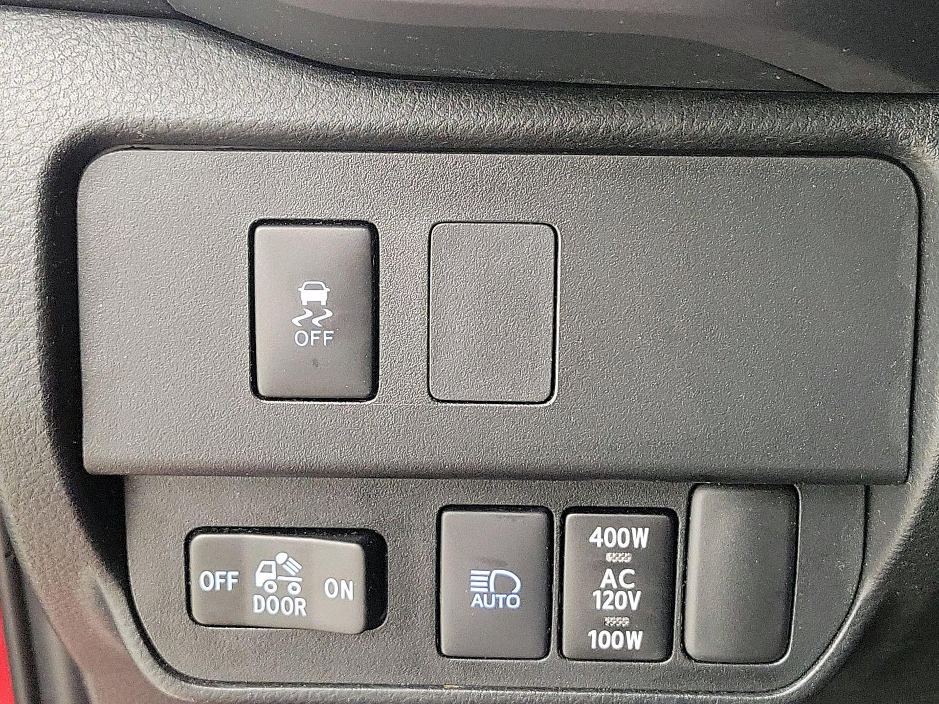 Thumbnail: 2022 Toyota Tacoma - 13