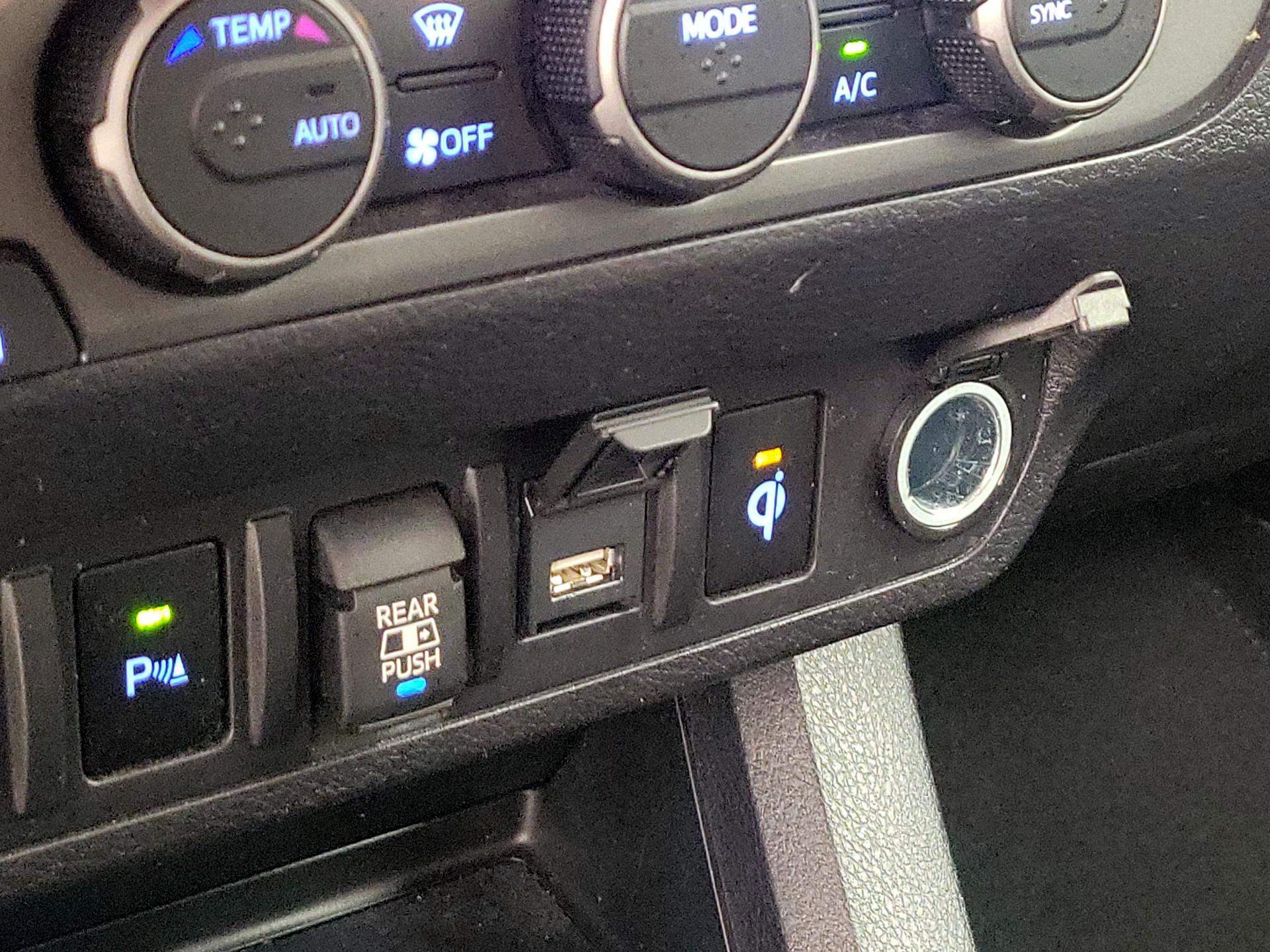 Thumbnail: 2022 Toyota Tacoma - 18