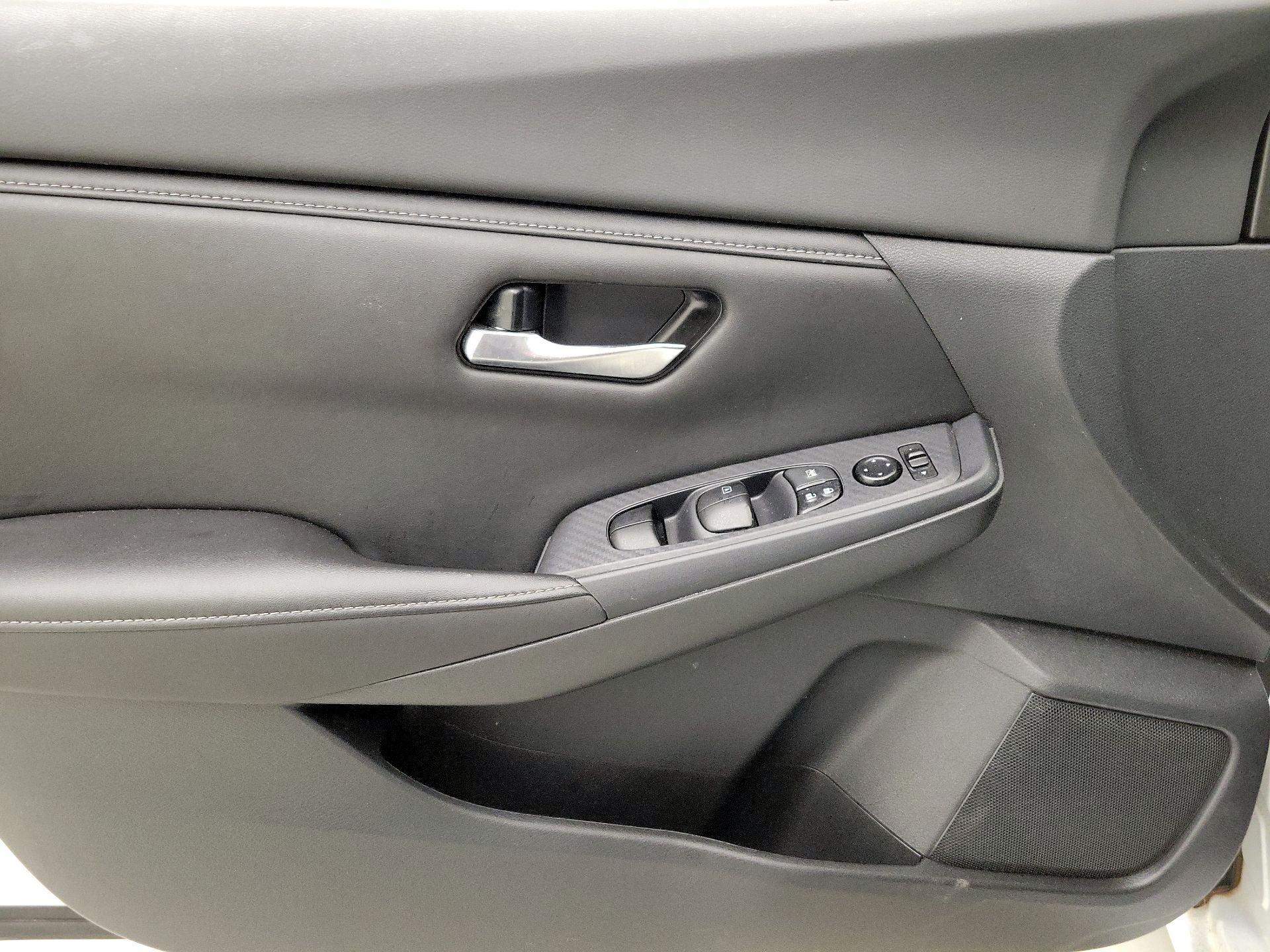 Thumbnail: 2023 Nissan Sentra - 12