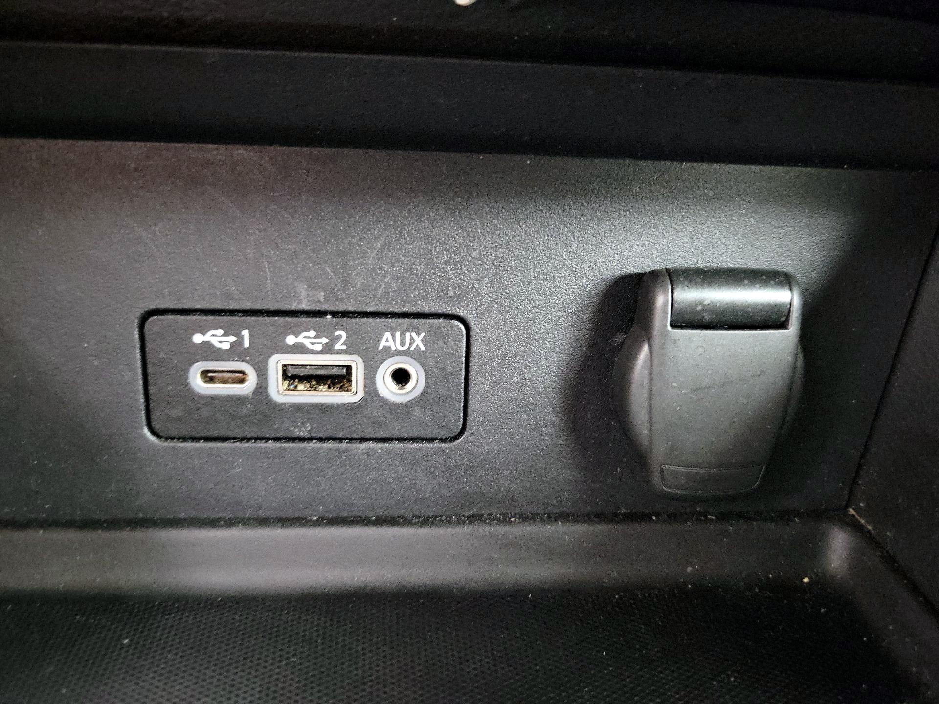 Thumbnail: 2023 Nissan Sentra - 18