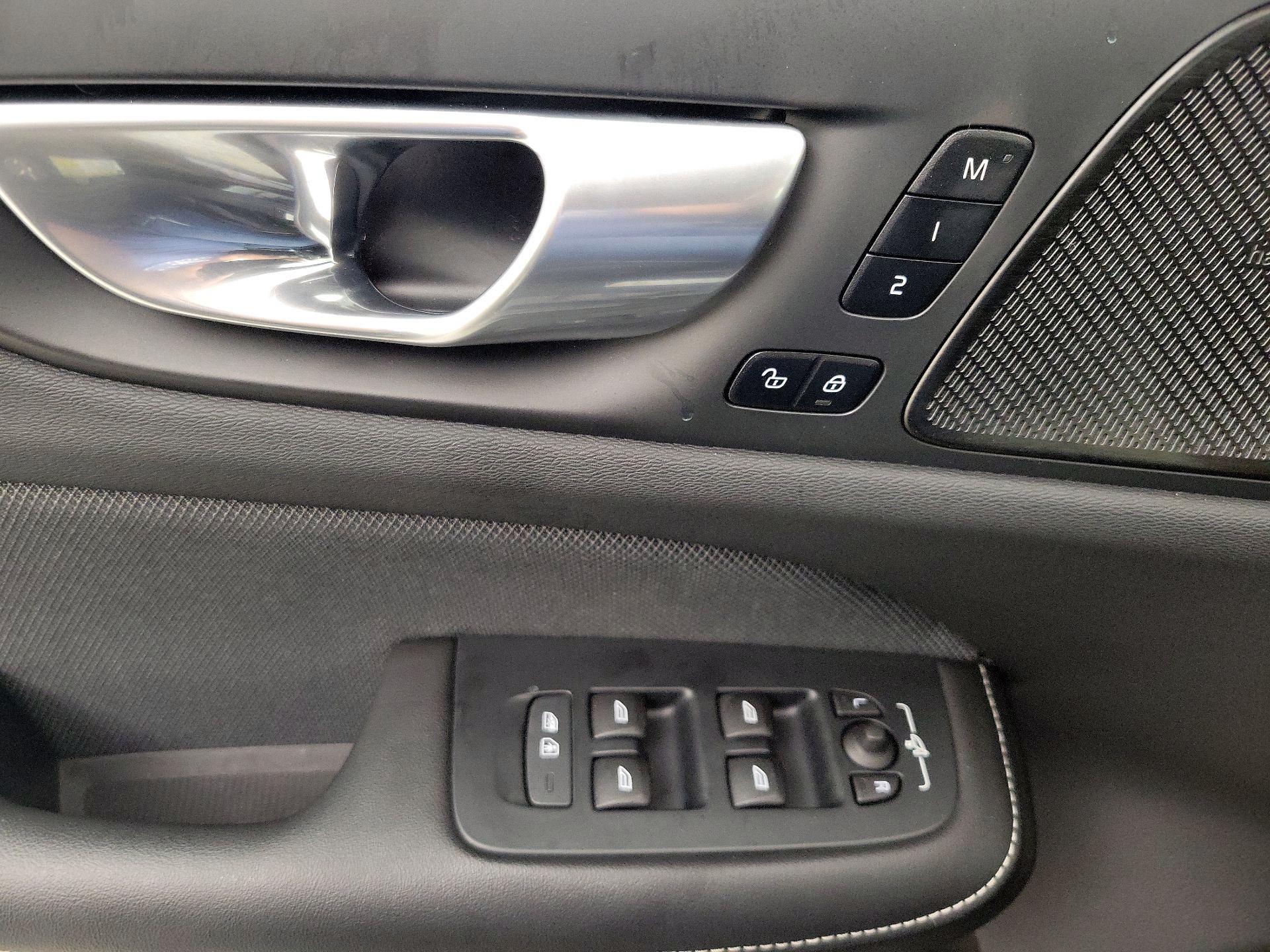 Thumbnail: 2024 Volvo S60 - 12