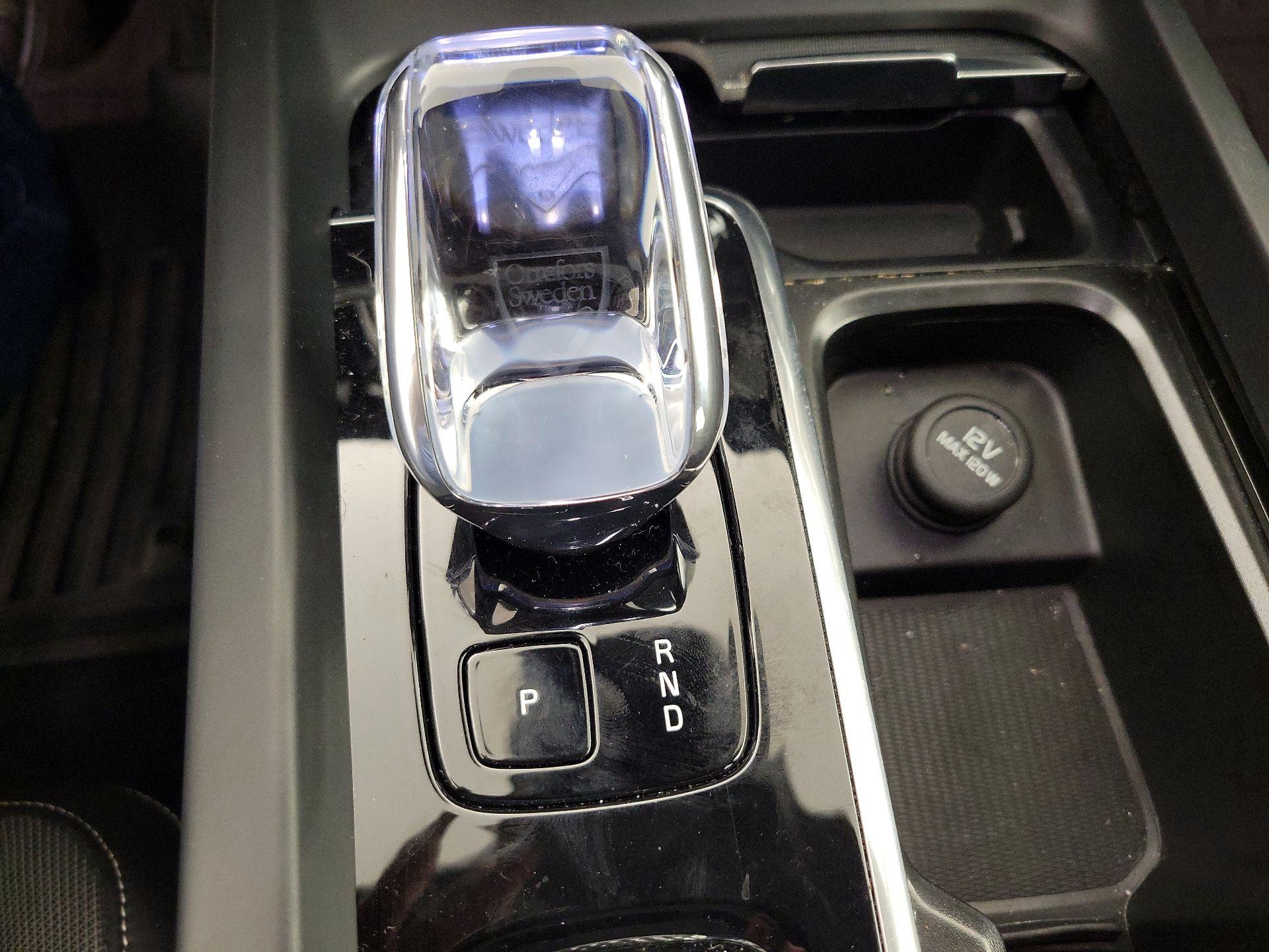 Thumbnail: 2024 Volvo S60 - 17