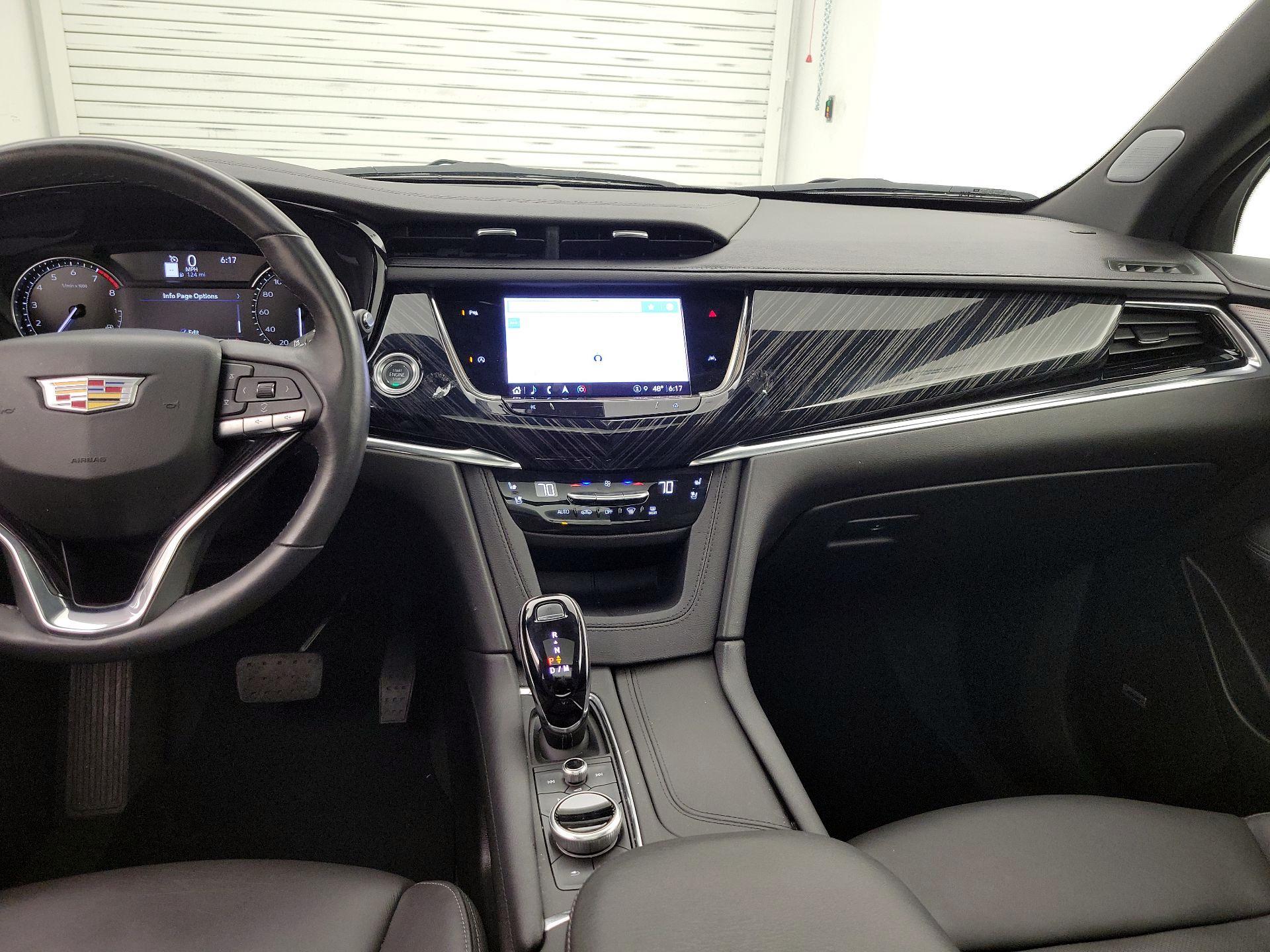 Thumbnail: 2025 Cadillac XT6 - 9