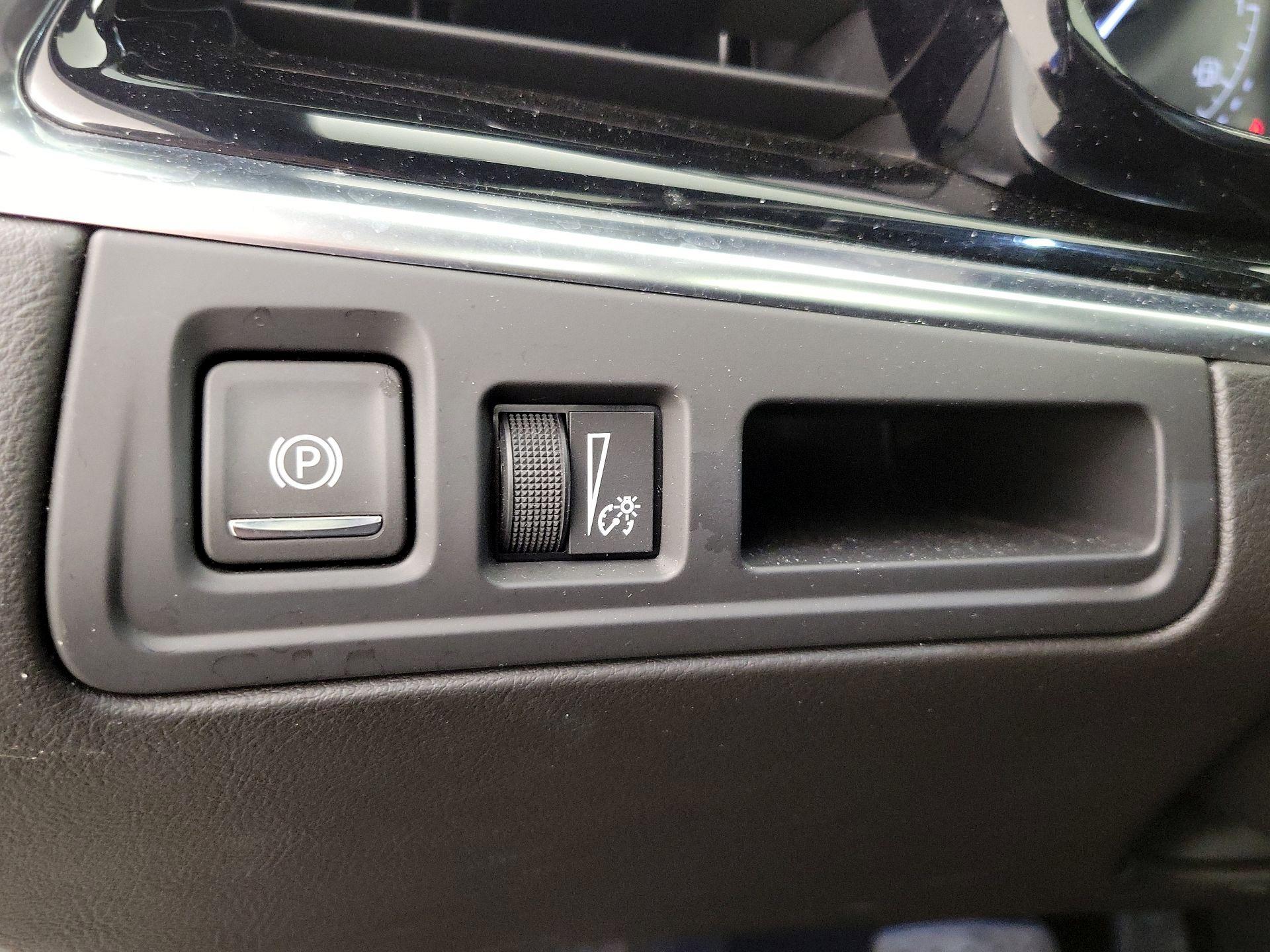 Thumbnail: 2025 Cadillac XT6 - 13