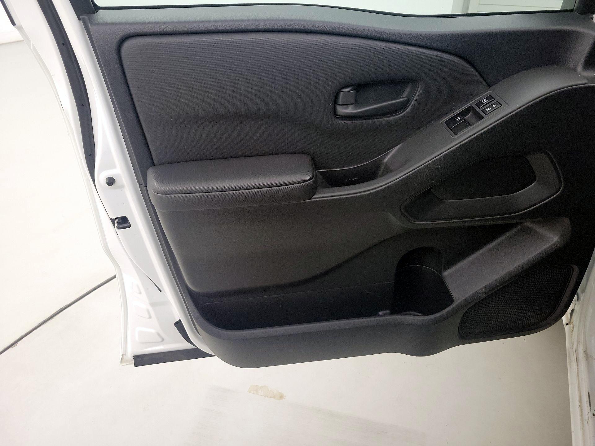 Thumbnail: 2023 Nissan Frontier - 12