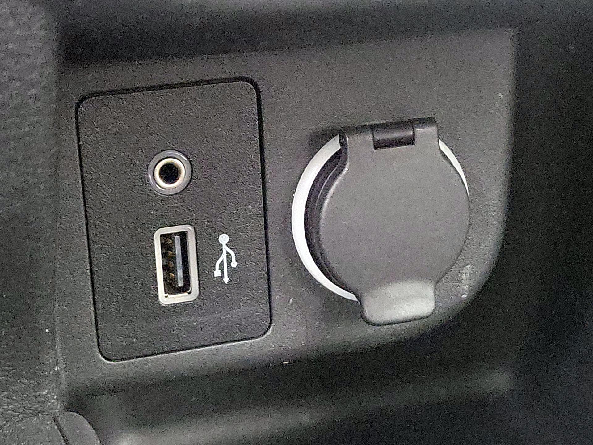 Thumbnail: 2023 Nissan Kicks - 18