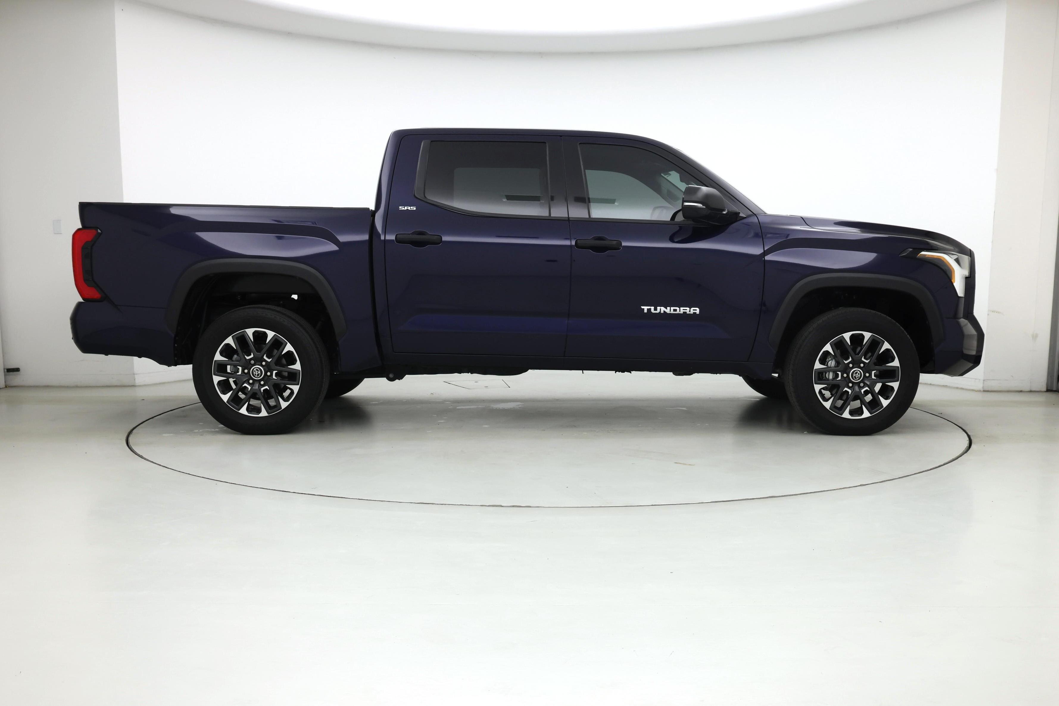 Thumbnail: 2023 Toyota Tundra - 7