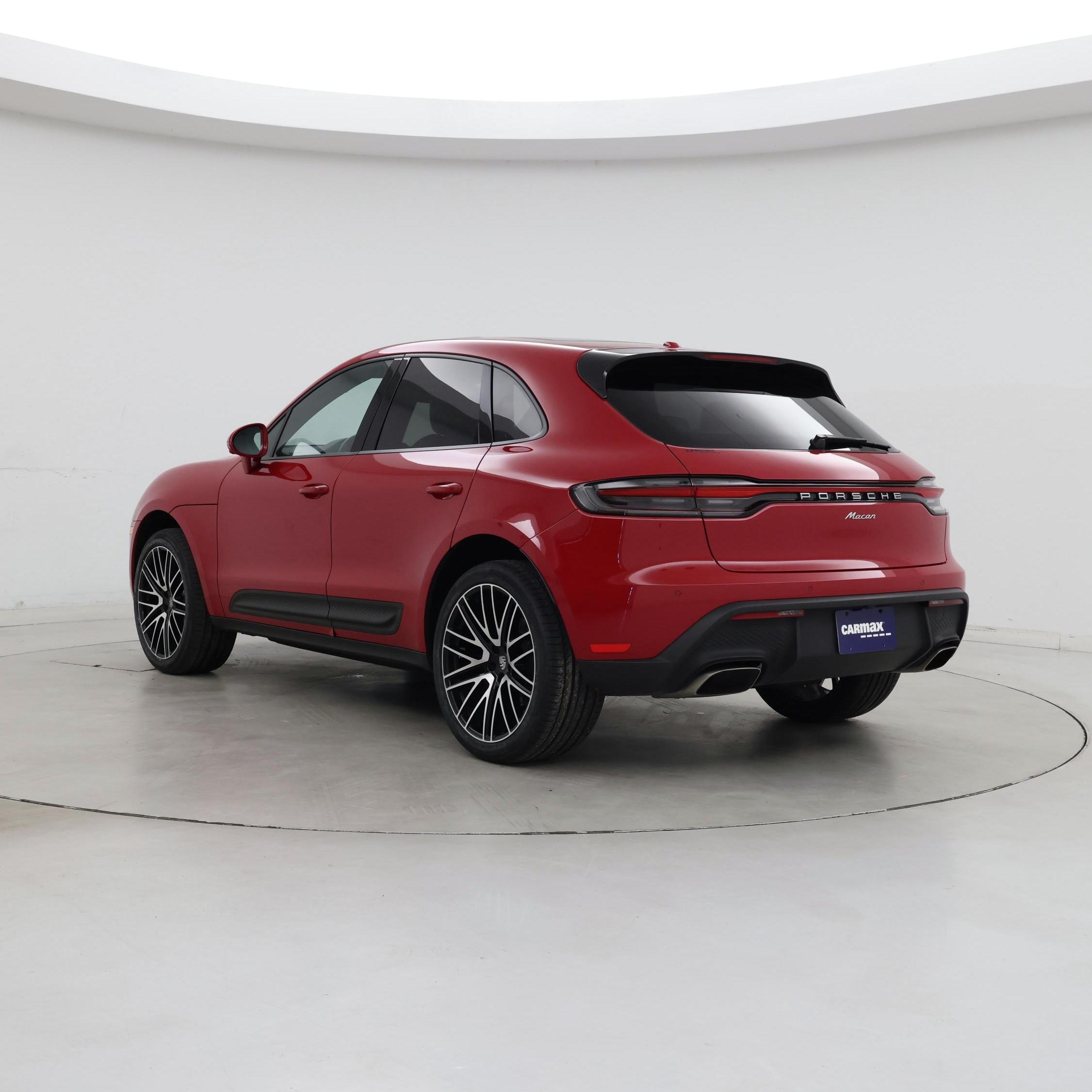 Thumbnail: 2023 Porsche Macan - 2
