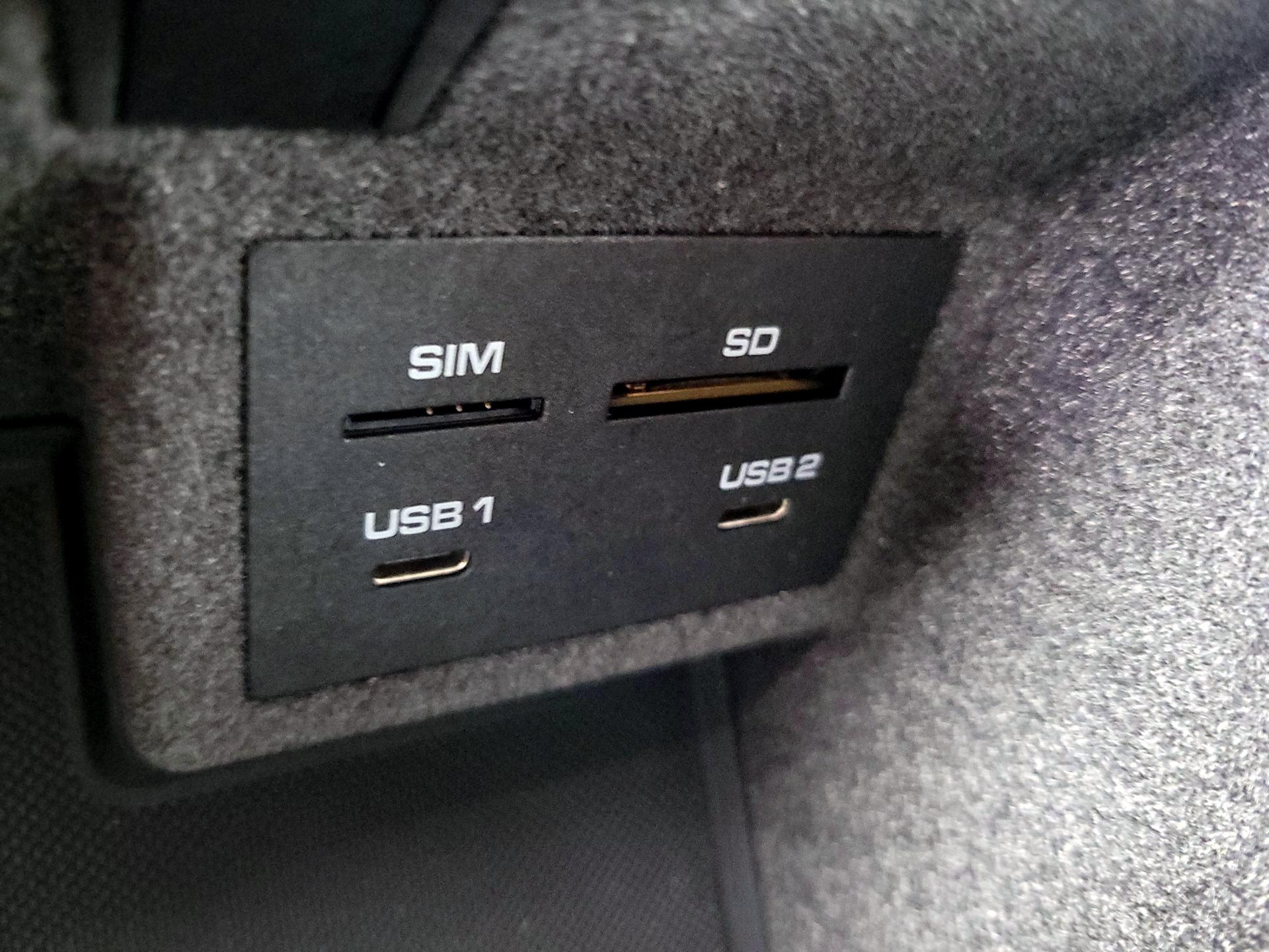 Thumbnail: 2023 Porsche Macan - 19