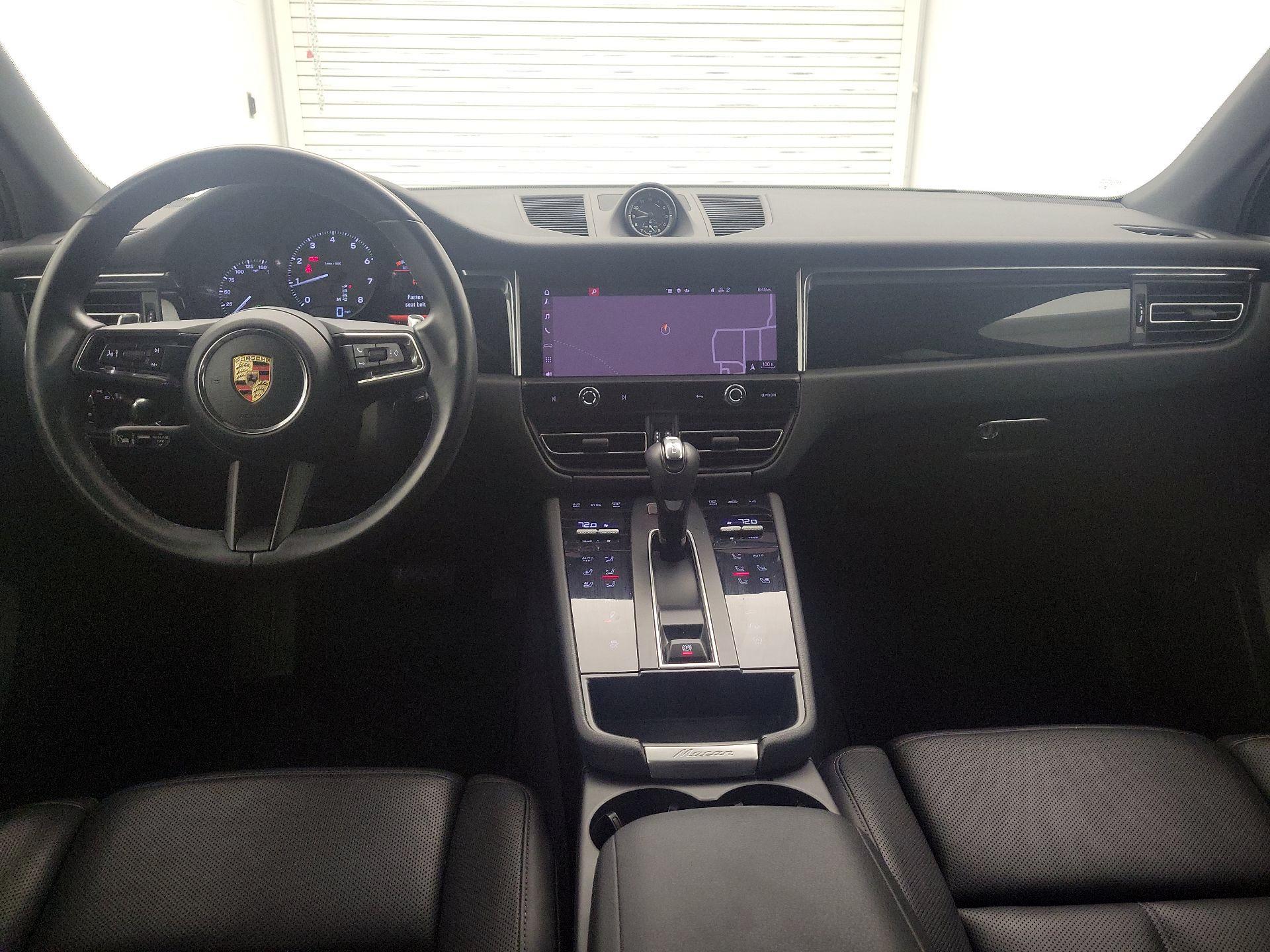 Thumbnail: 2023 Porsche Macan - 9