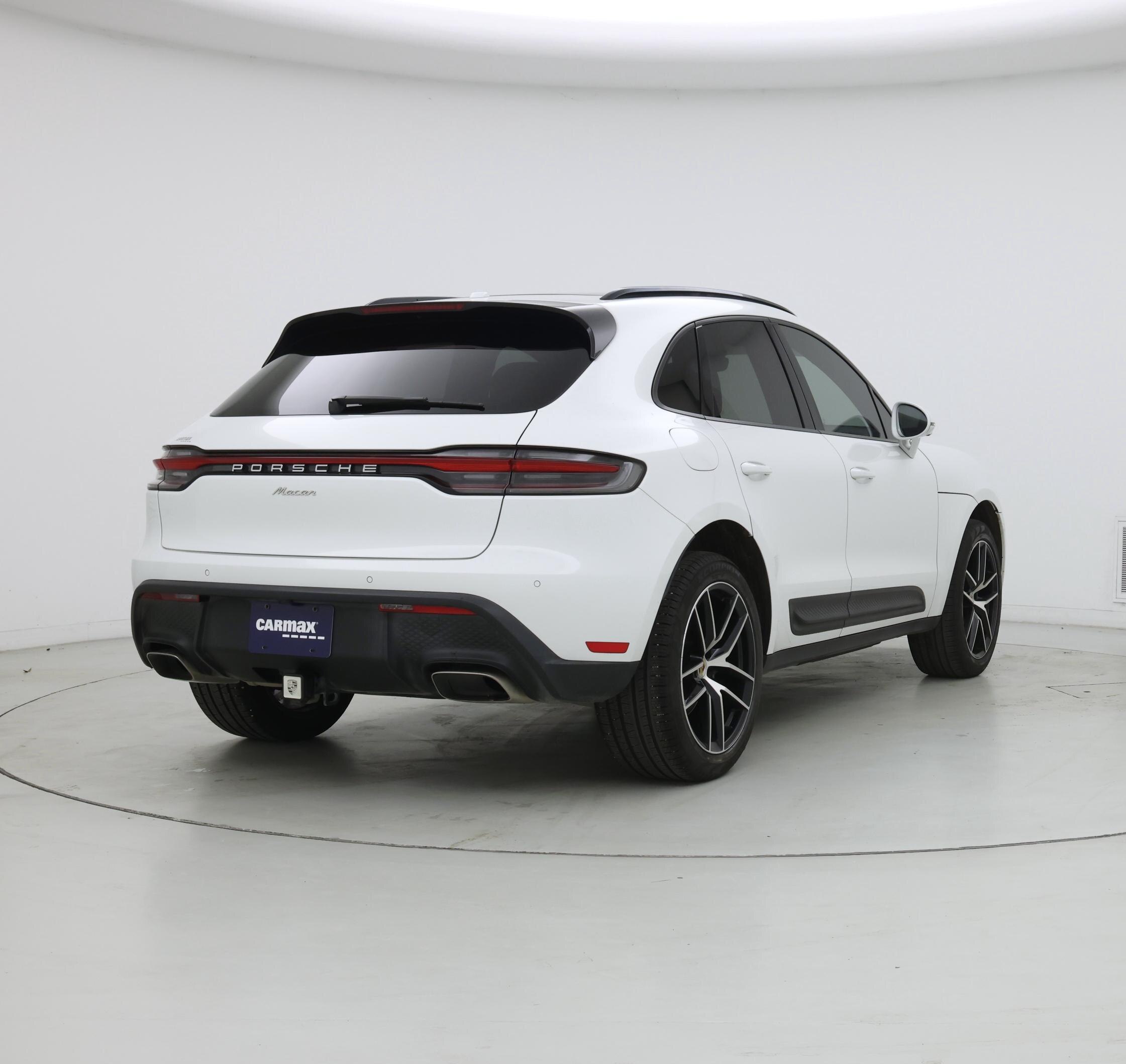 Thumbnail: 2023 Porsche Macan - 8