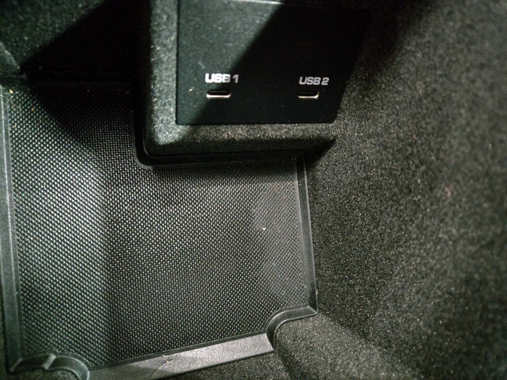 Thumbnail: 2022 Porsche Macan - 16