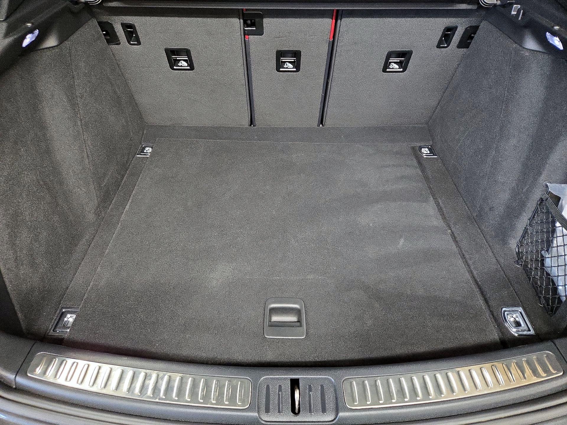 Thumbnail: 2022 Porsche Macan - 18