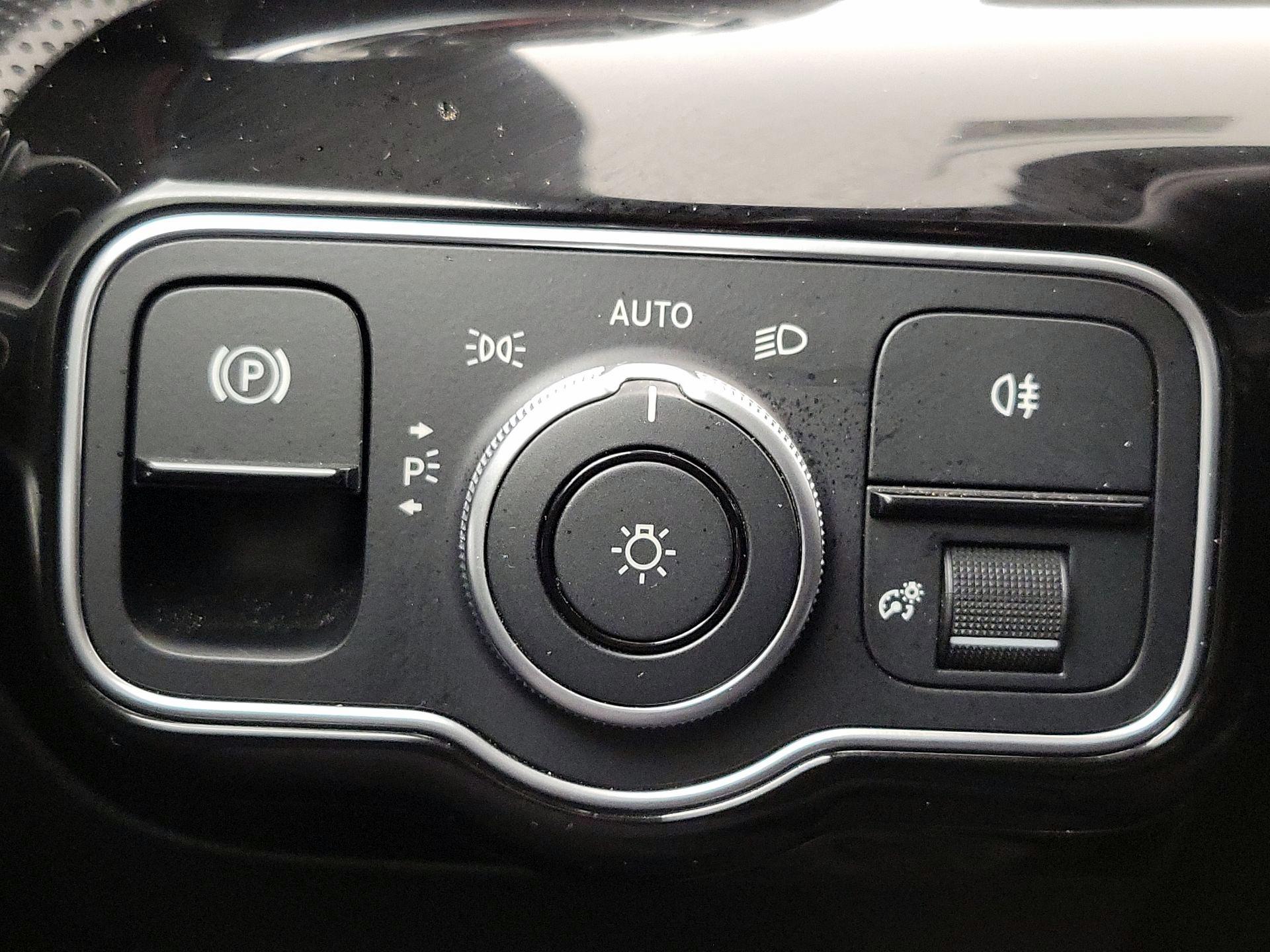 Thumbnail: 2023 Mercedes-Benz CLA - 13