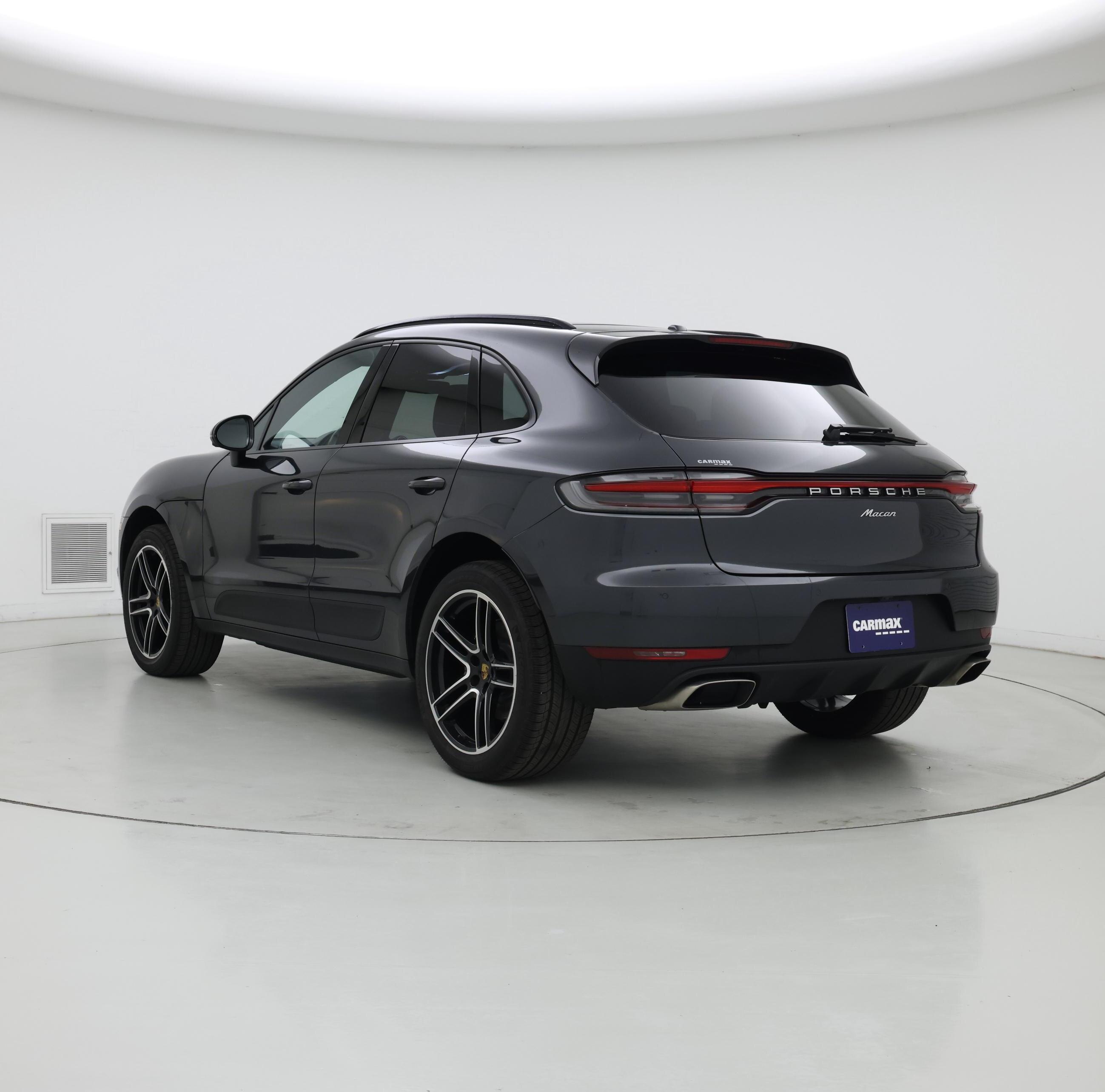 Thumbnail: 2021 Porsche Macan - 2