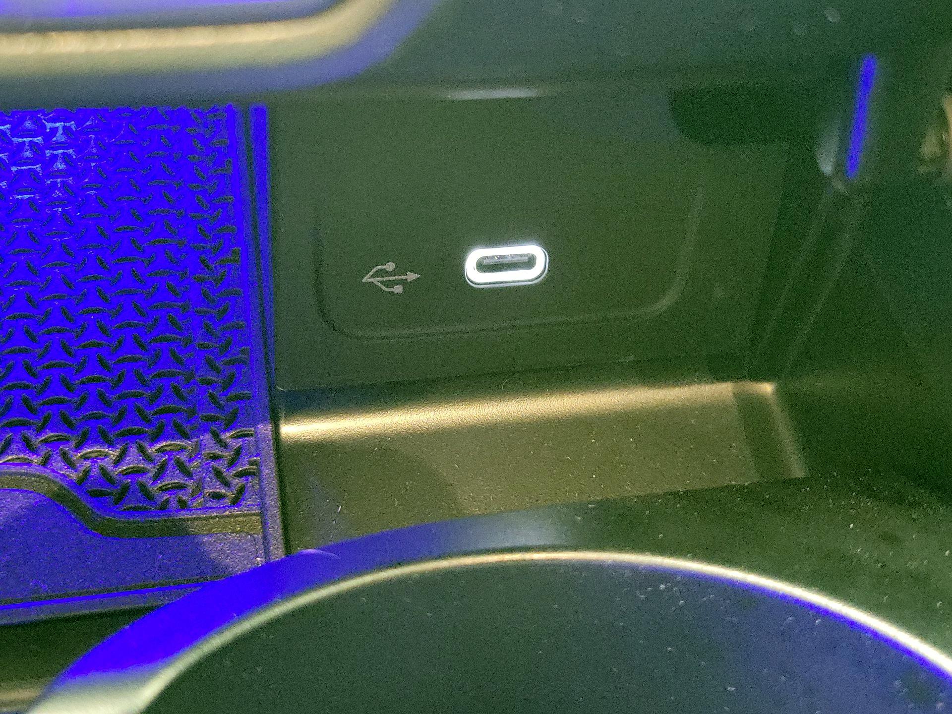 Thumbnail: 2024 Mercedes-Benz C-Class - 18