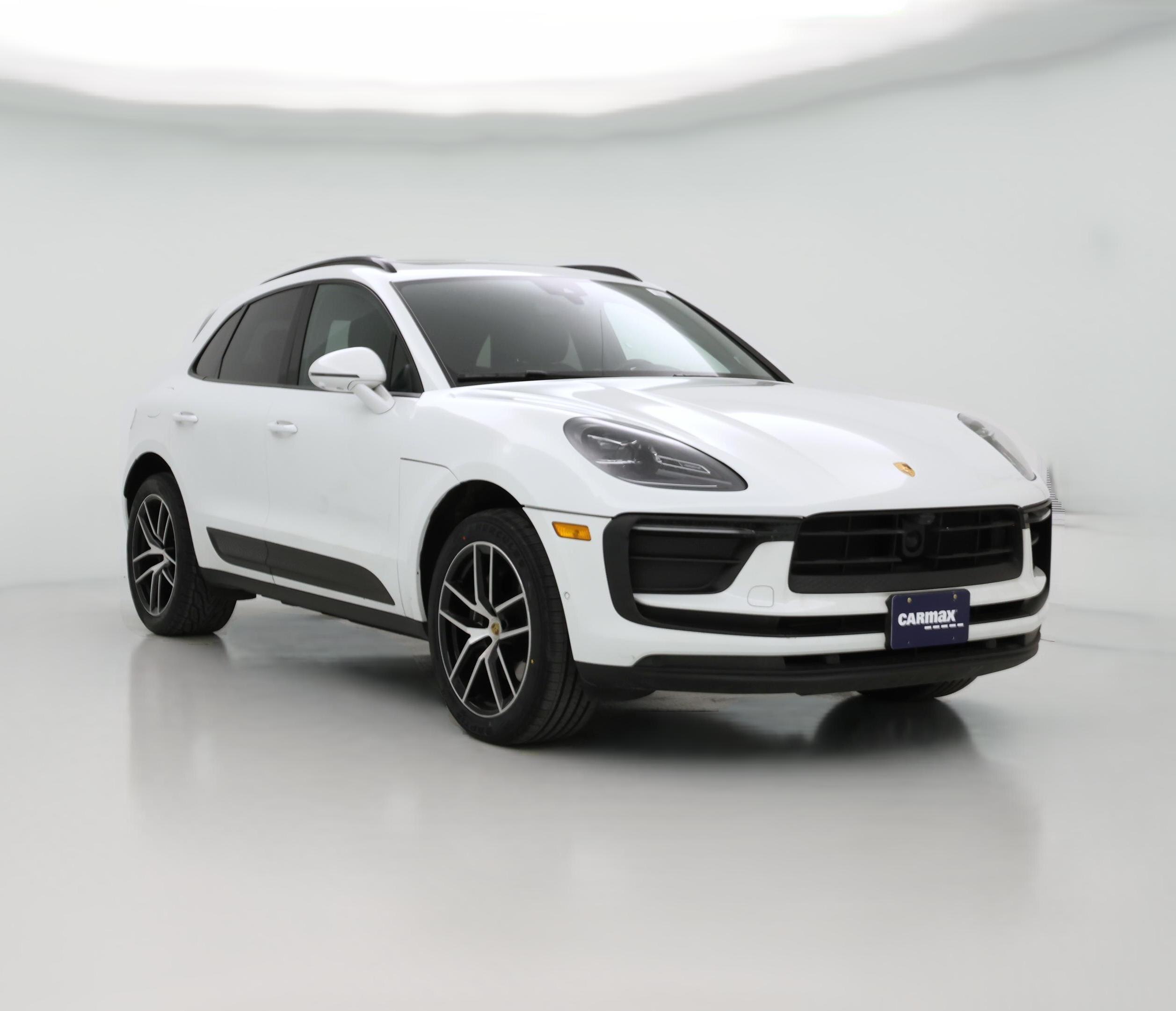 Thumbnail: 2022 Porsche Macan - 1