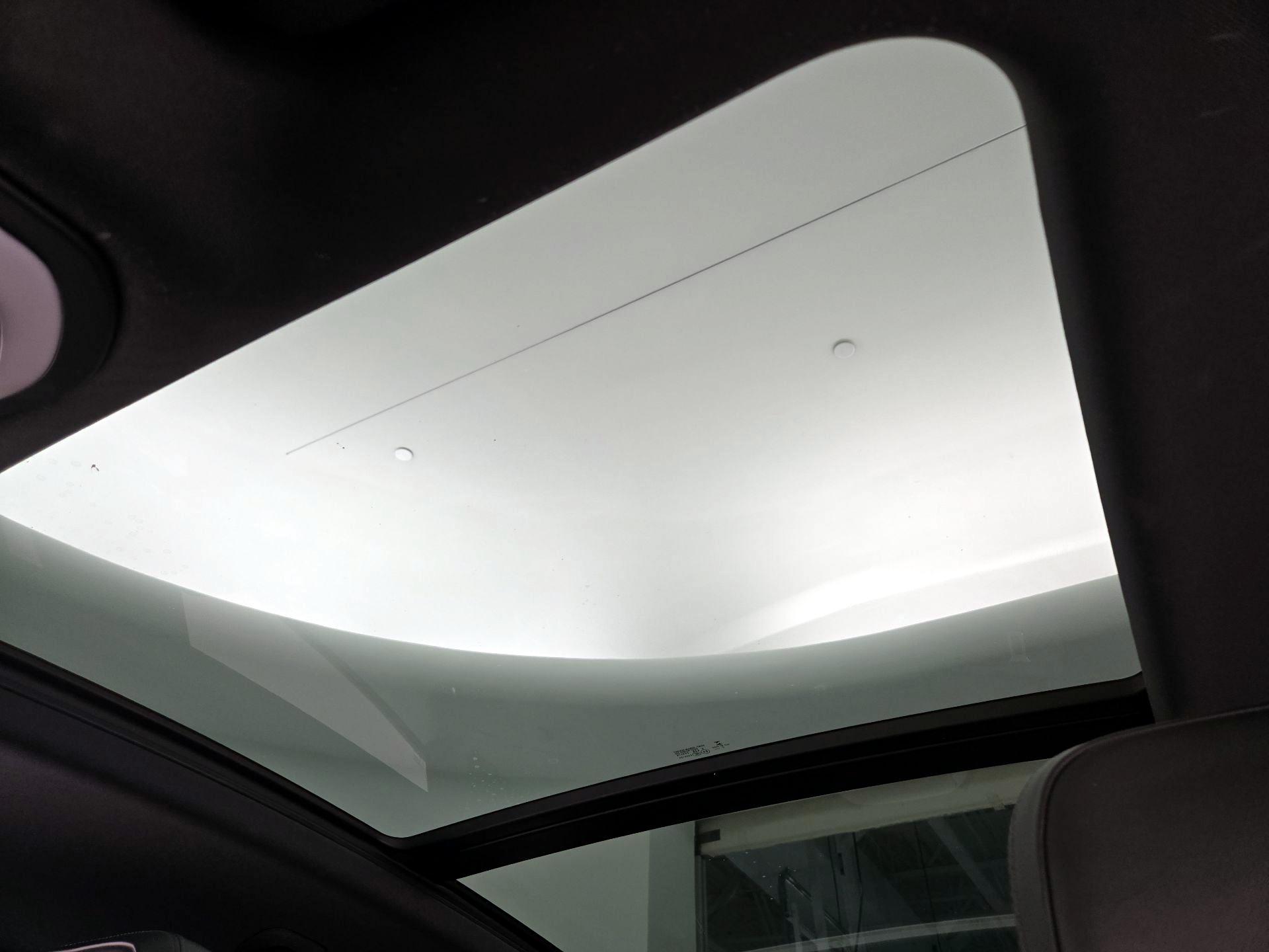 Thumbnail: 2022 Porsche Macan - 20