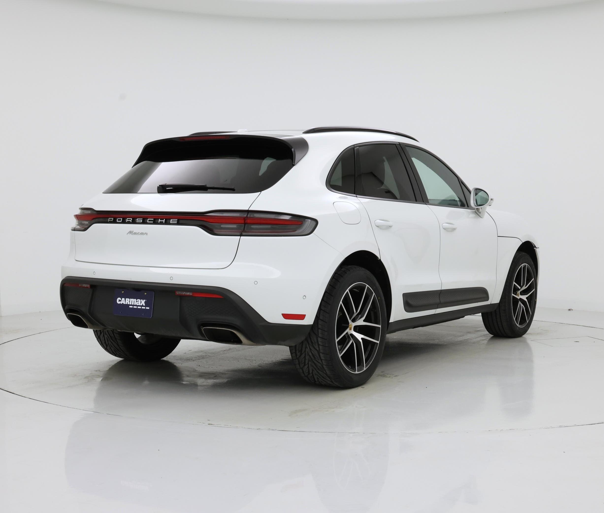 Thumbnail: 2022 Porsche Macan - 8