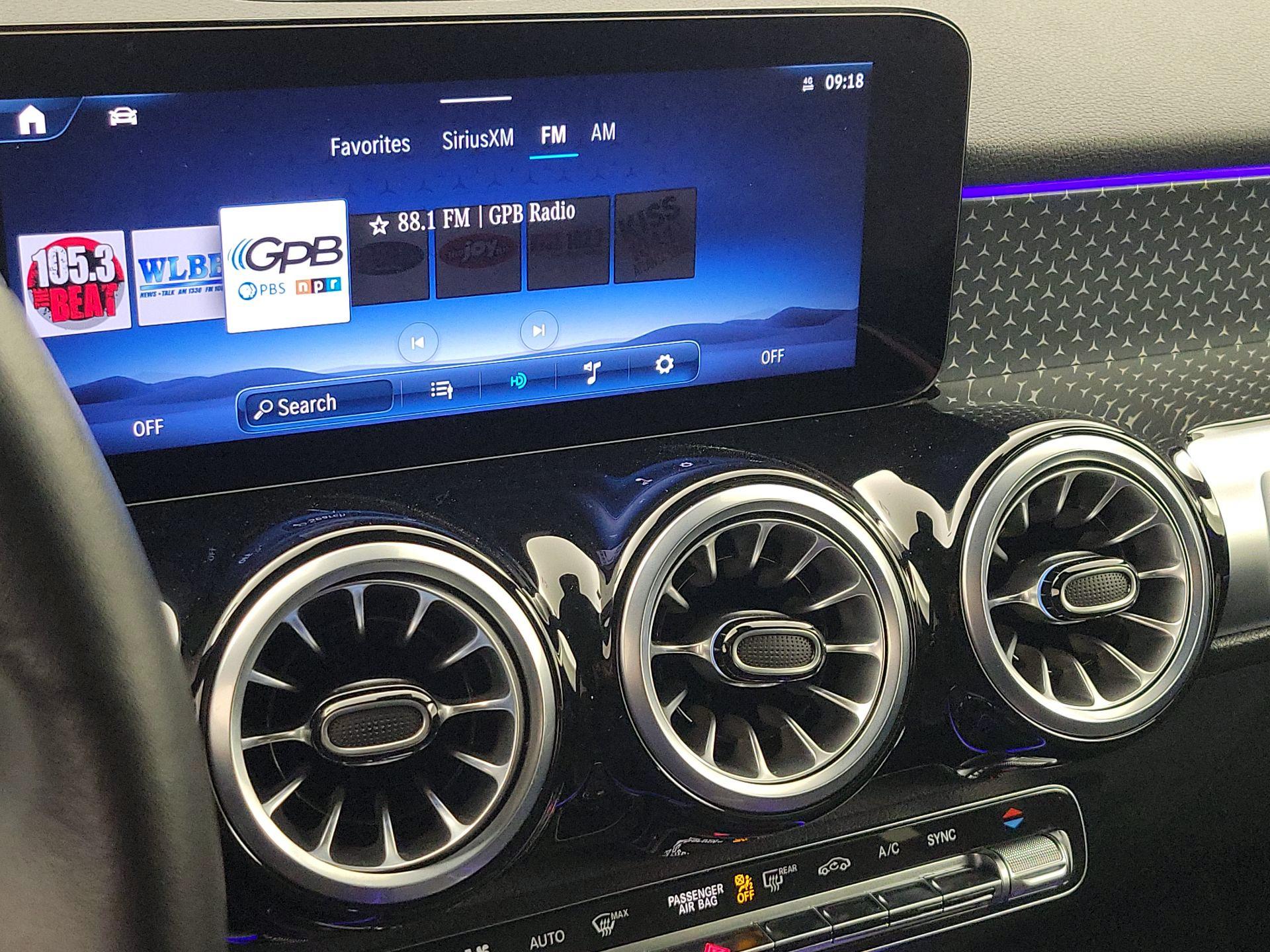 Thumbnail: 2024 Mercedes-Benz GLB - 16