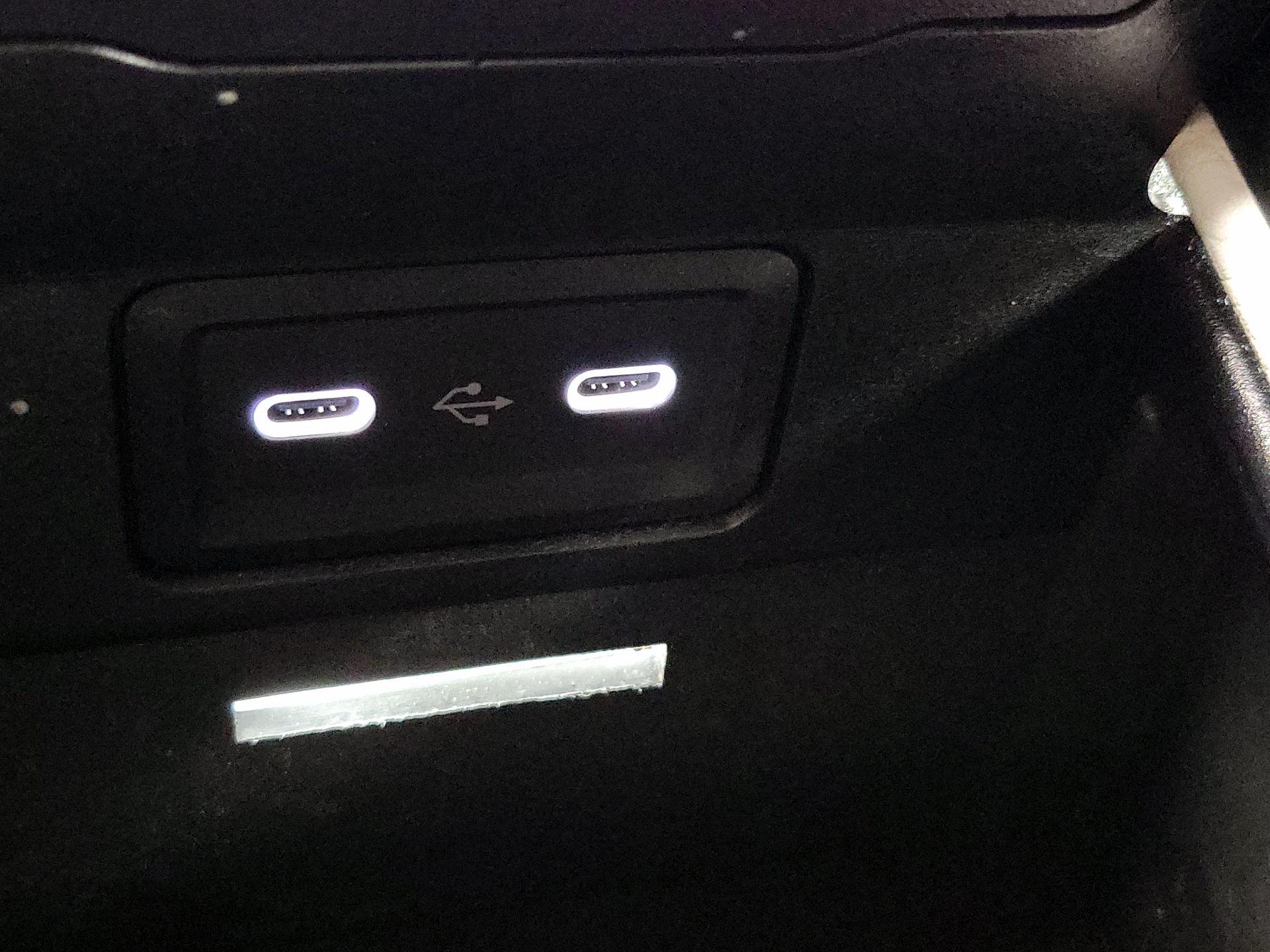 Thumbnail: 2022 Mercedes-Benz C-Class - 19