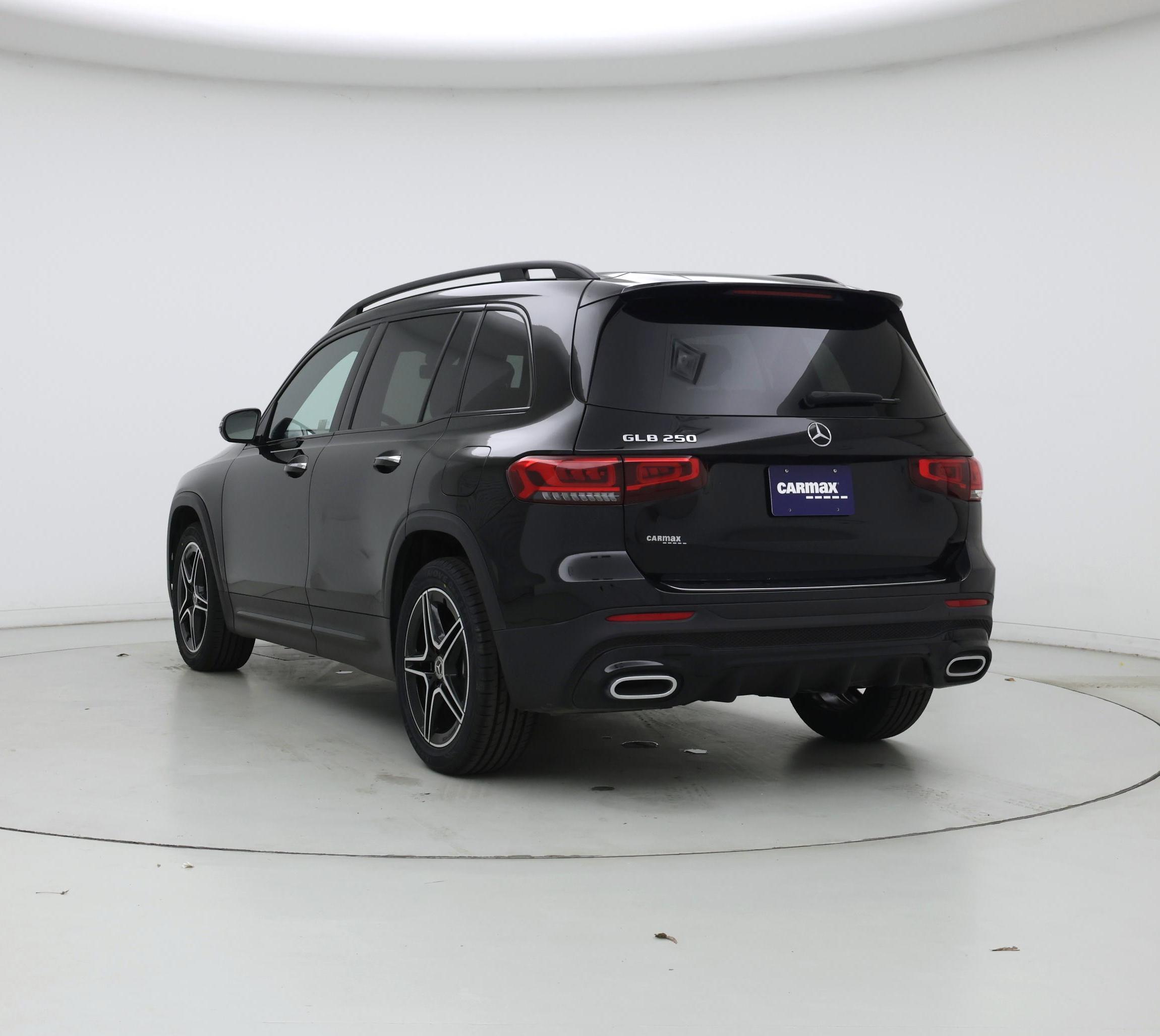 Thumbnail: 2023 Mercedes-Benz GLB - 2