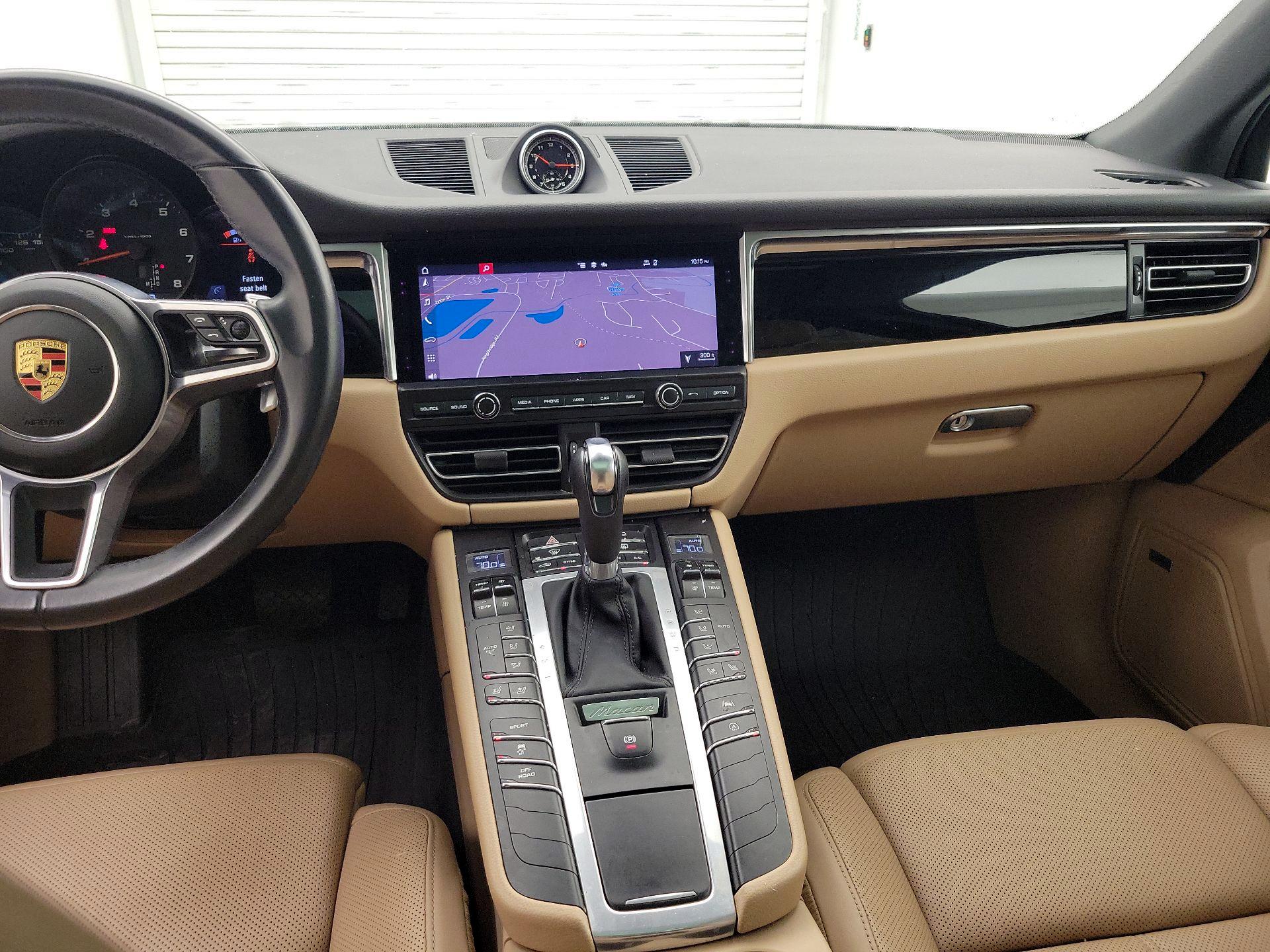 Thumbnail: 2021 Porsche Macan - 9