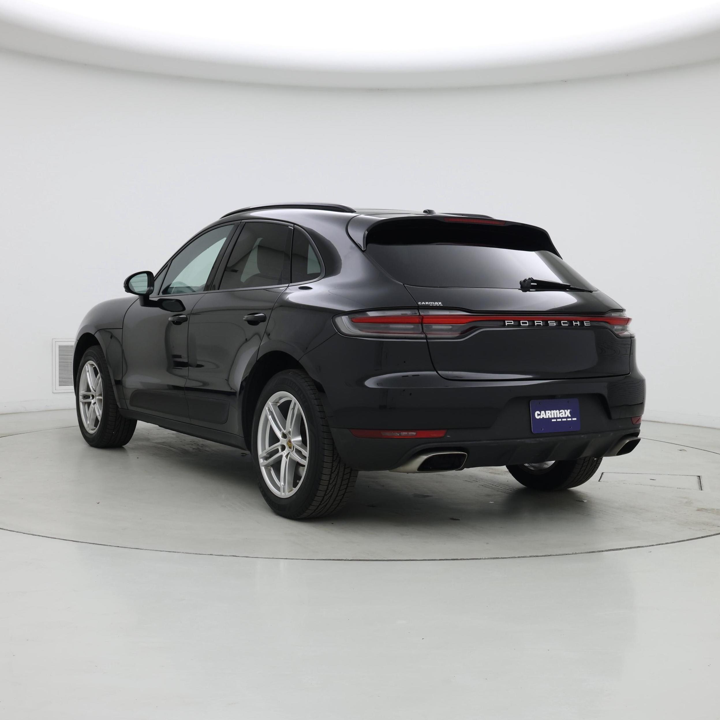 Thumbnail: 2021 Porsche Macan - 2