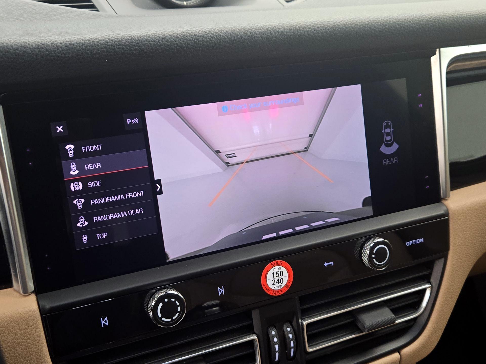 Thumbnail: 2023 Porsche Macan - 15