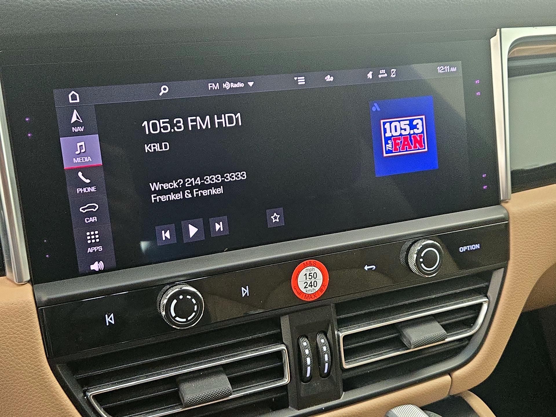 Thumbnail: 2023 Porsche Macan - 16