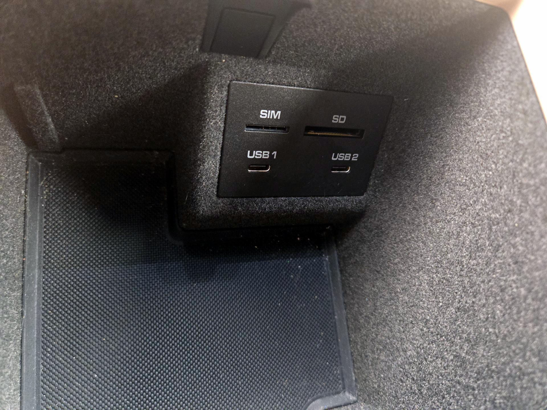 Thumbnail: 2023 Porsche Macan - 19