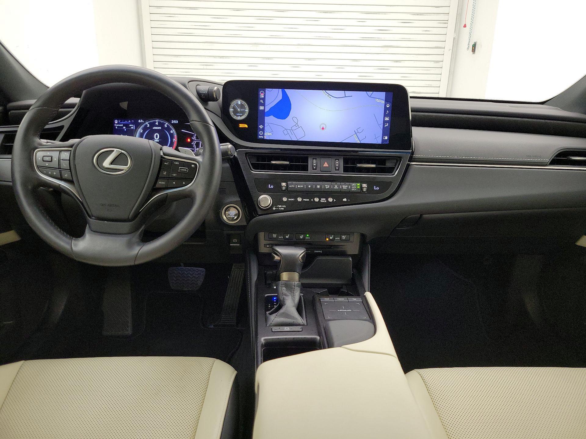 Thumbnail: 2022 Lexus ES - 9