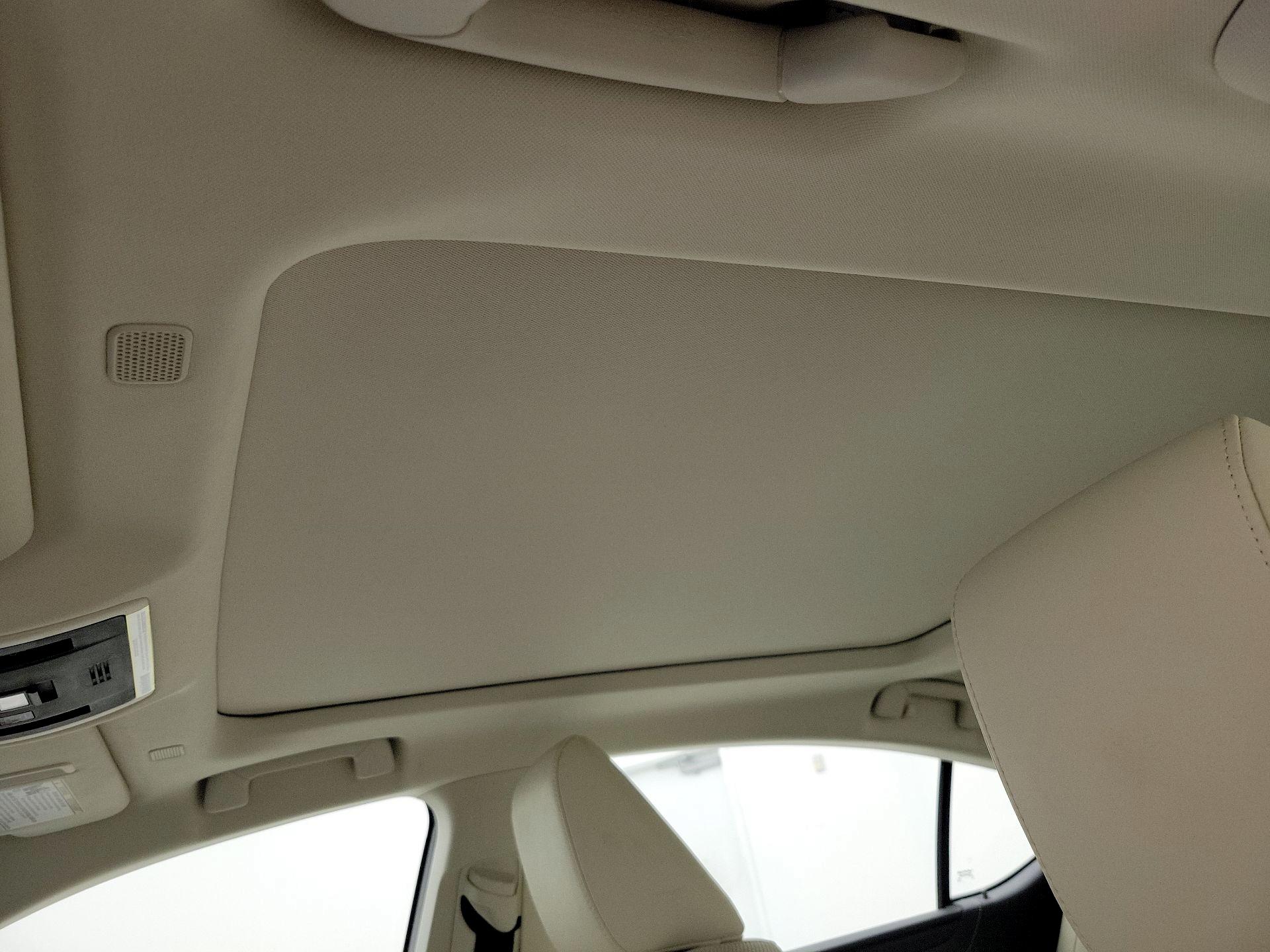 Thumbnail: 2022 Lexus ES - 20