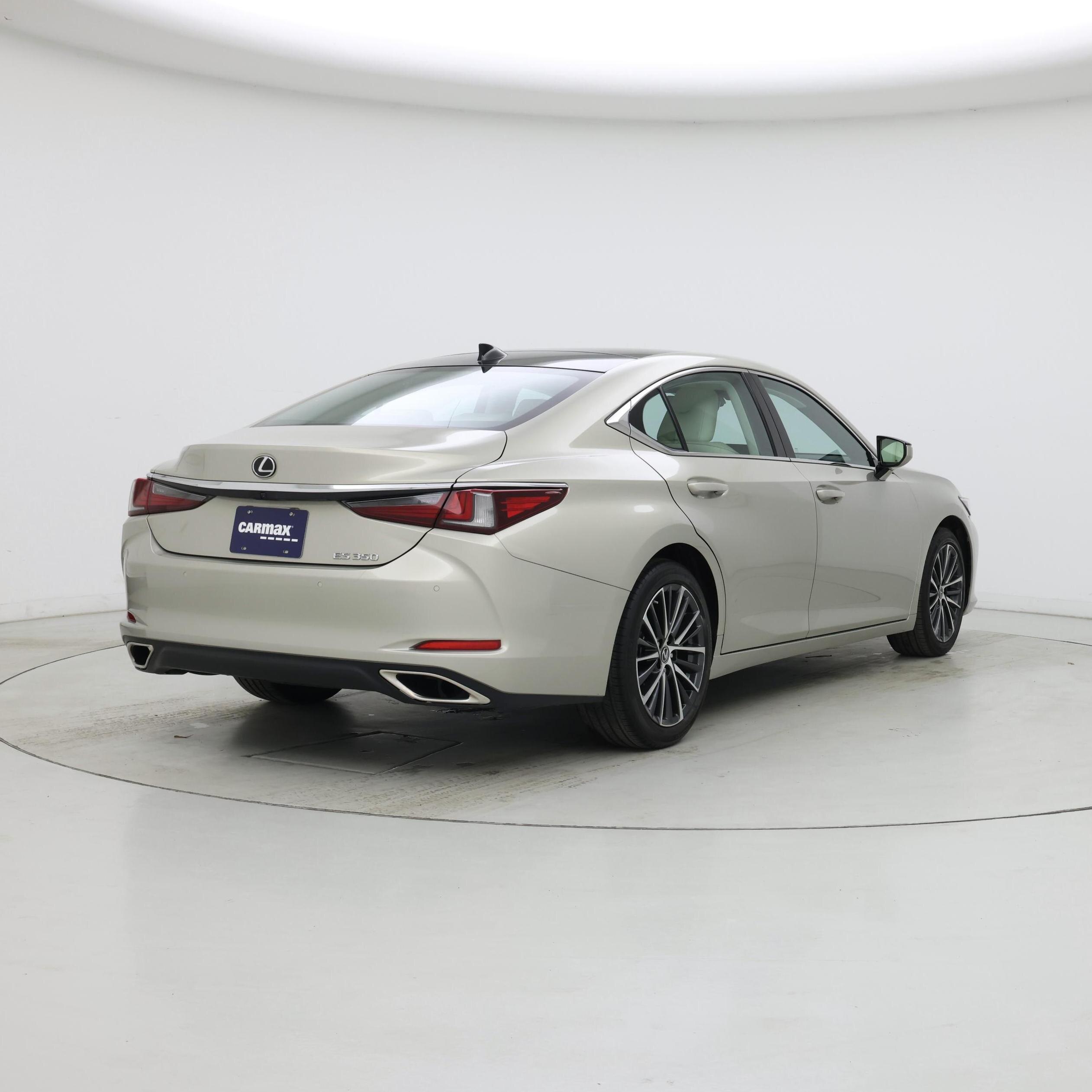 Thumbnail: 2022 Lexus ES - 8