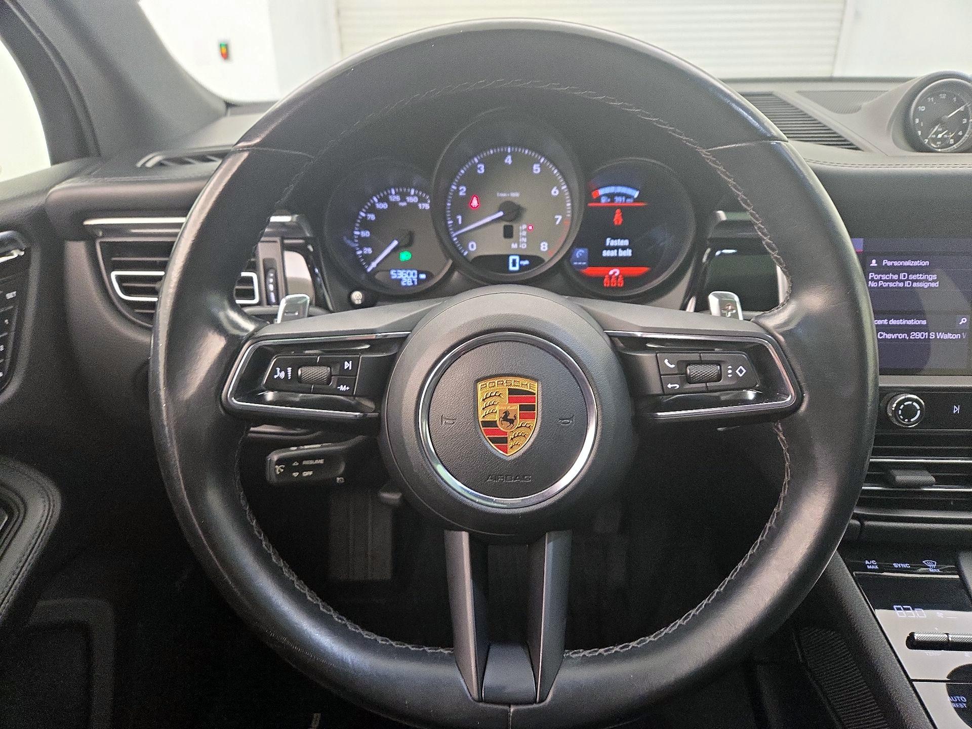 Thumbnail: 2022 Porsche Macan - 10