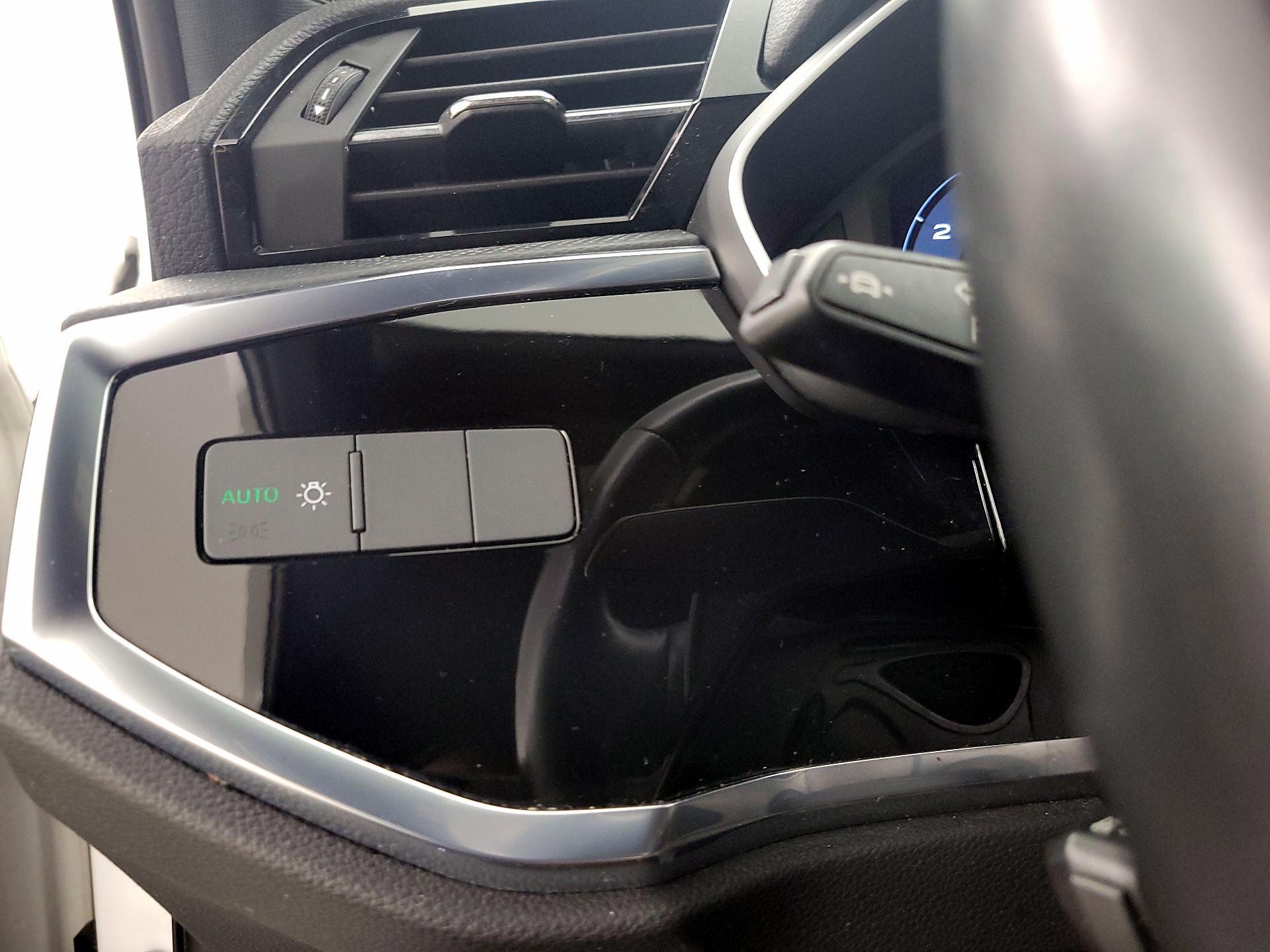 Thumbnail: 2022 Audi Q3 - 13