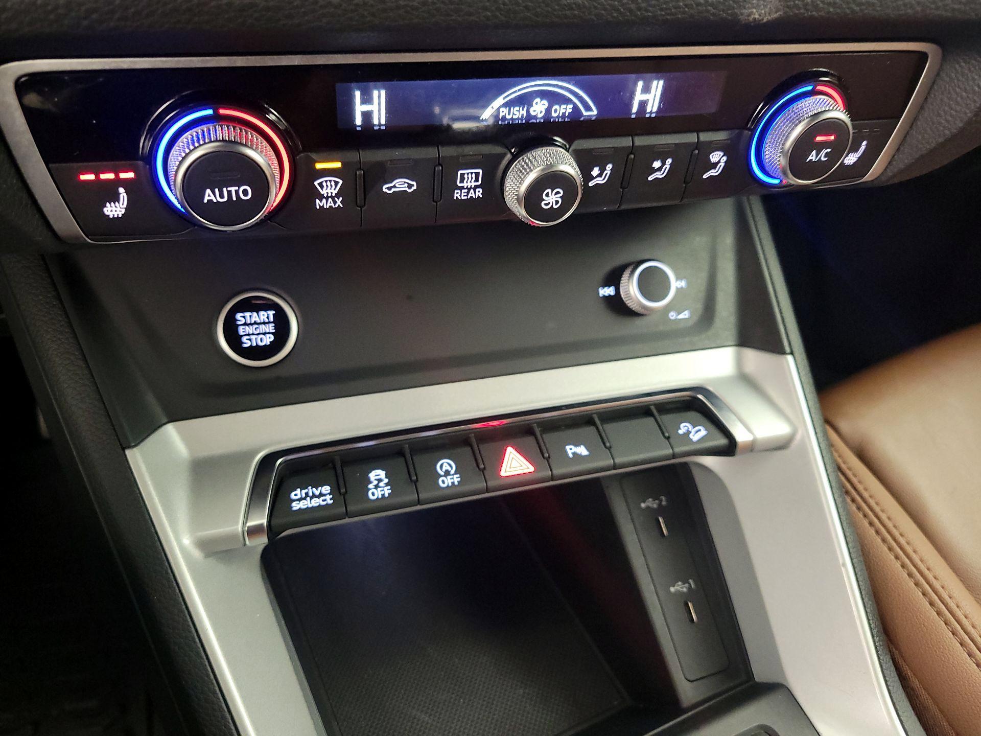 Thumbnail: 2022 Audi Q3 - 16