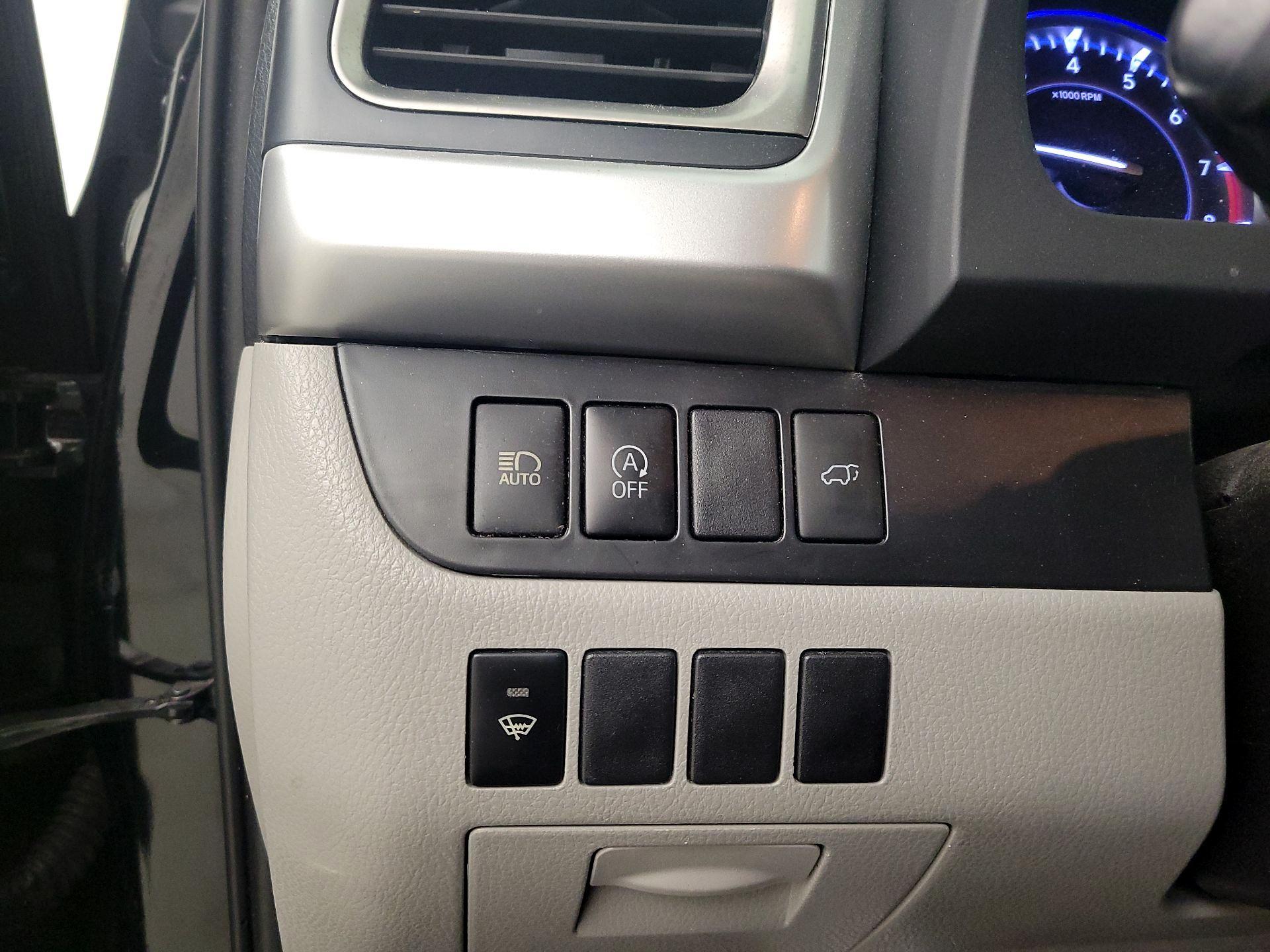 Thumbnail: 2019 Toyota Highlander - 13