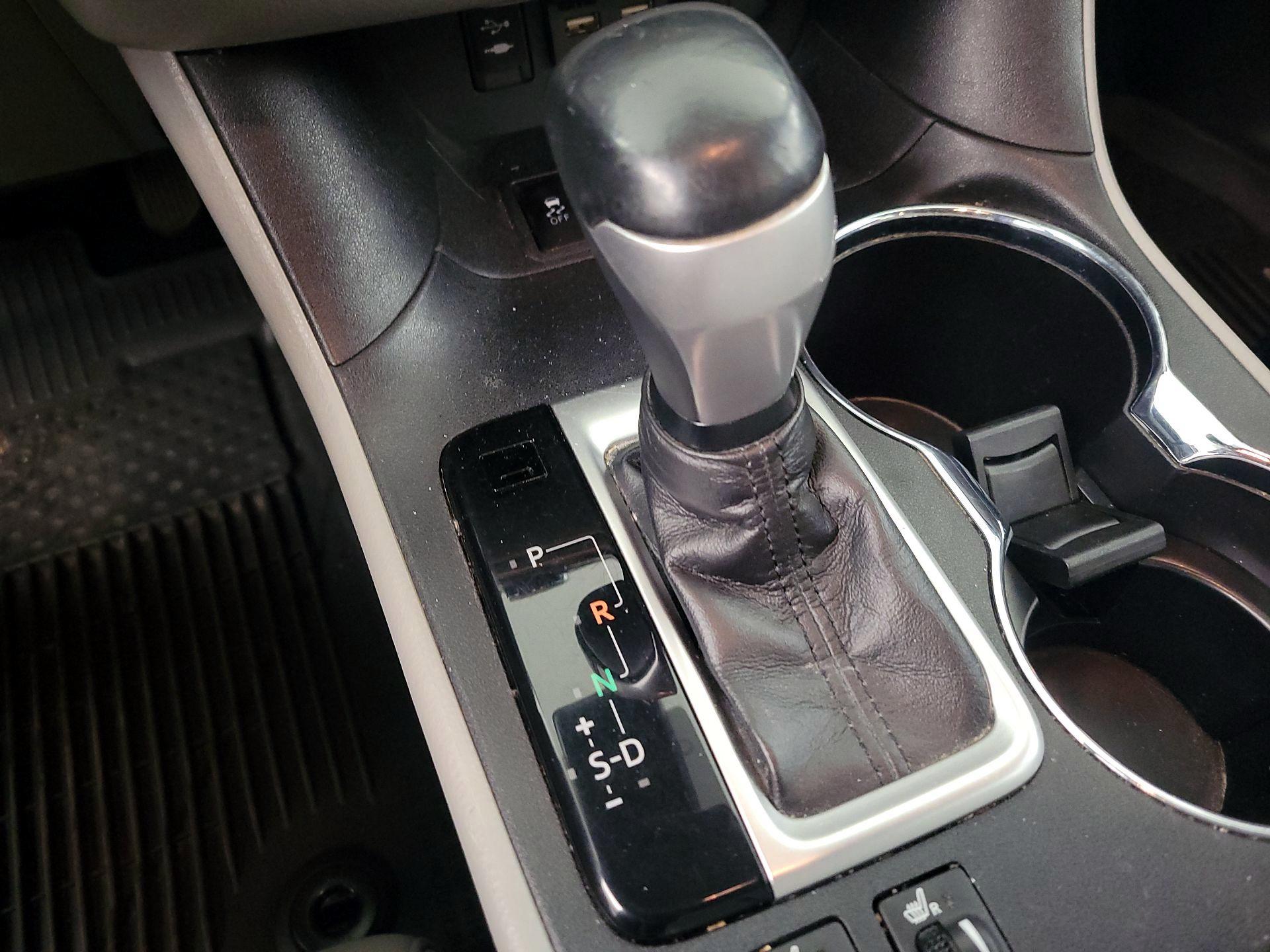 Thumbnail: 2019 Toyota Highlander - 17