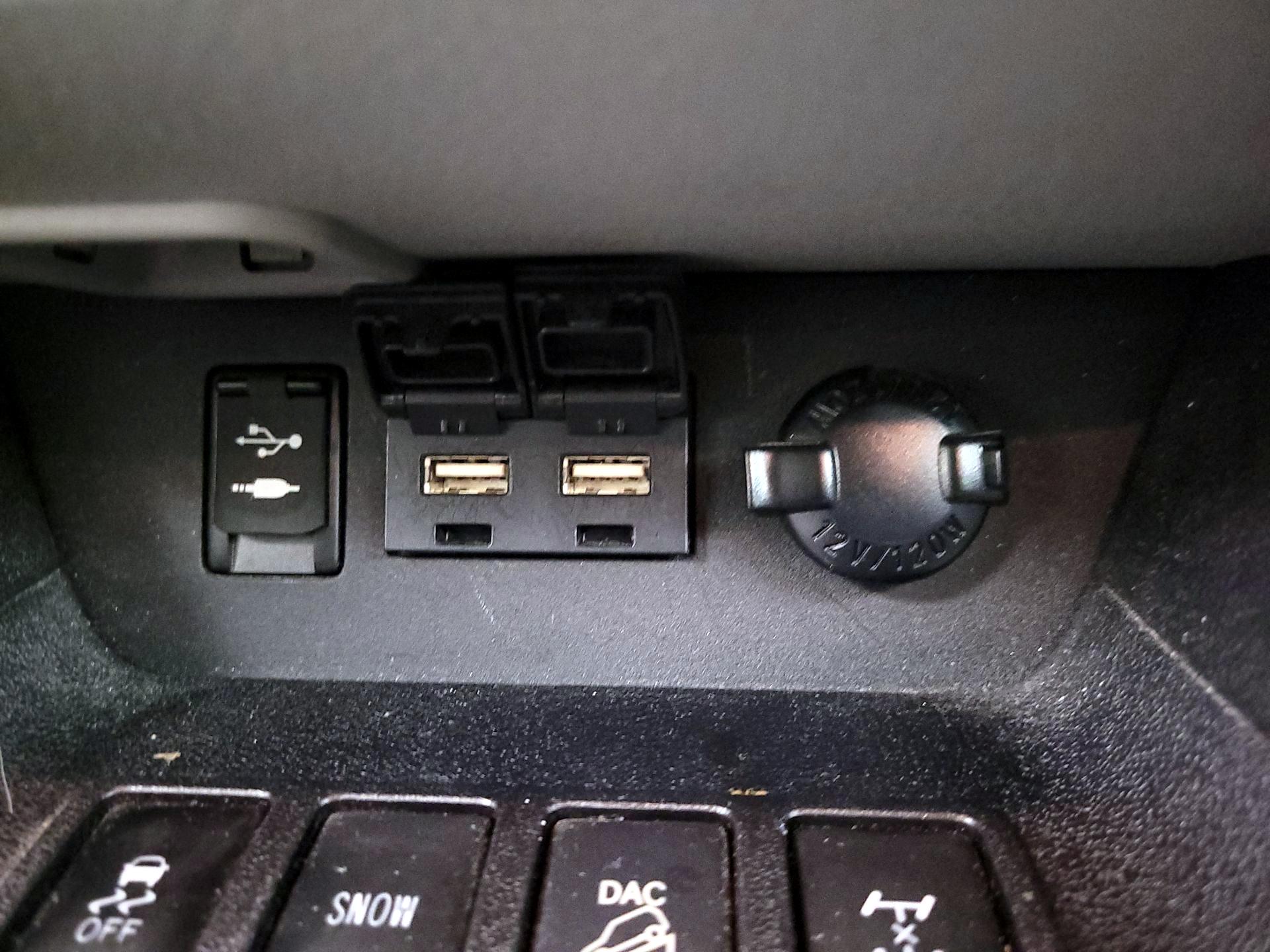 Thumbnail: 2019 Toyota Highlander - 18