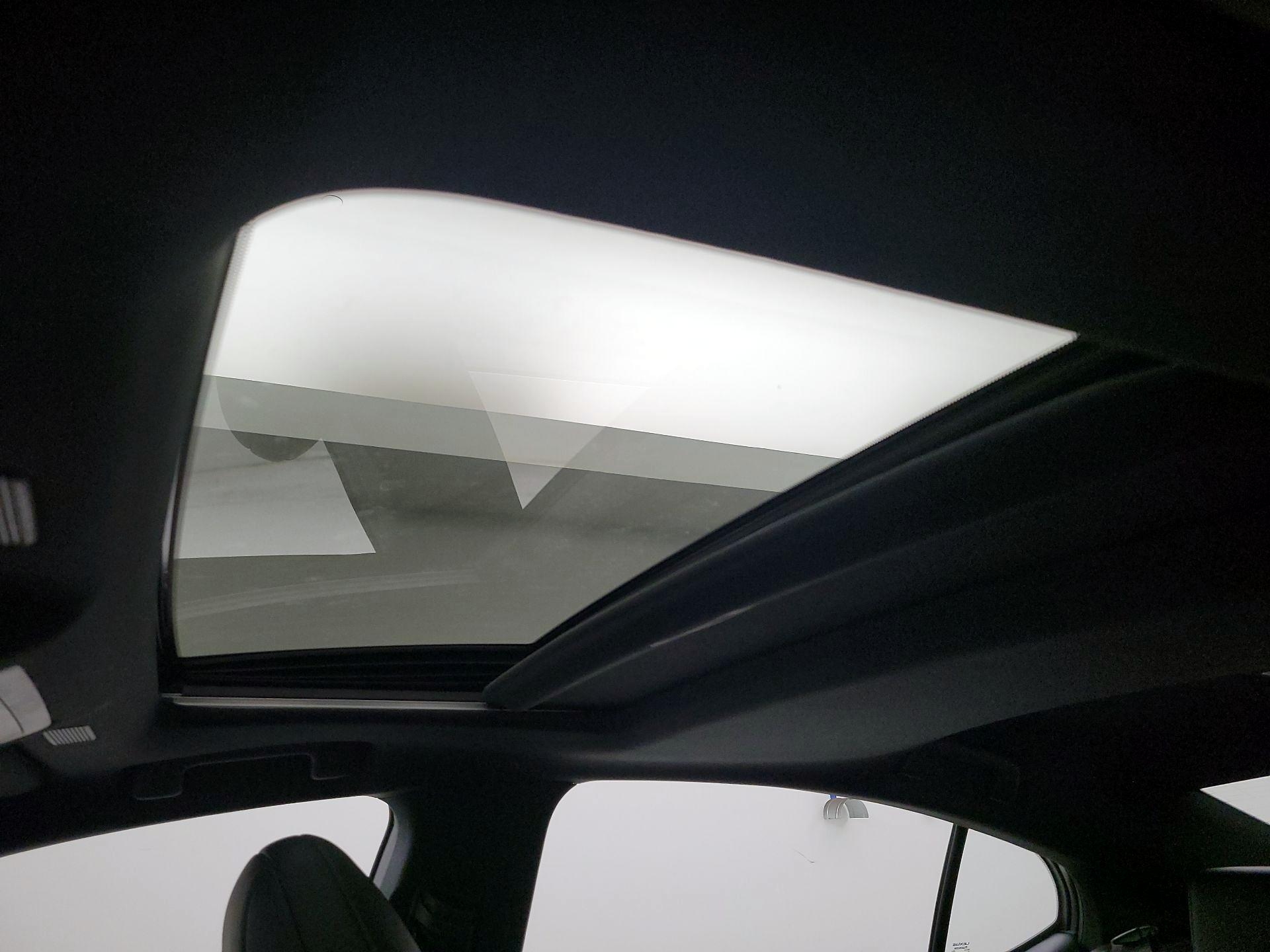 Thumbnail: 2021 Lexus ES - 19