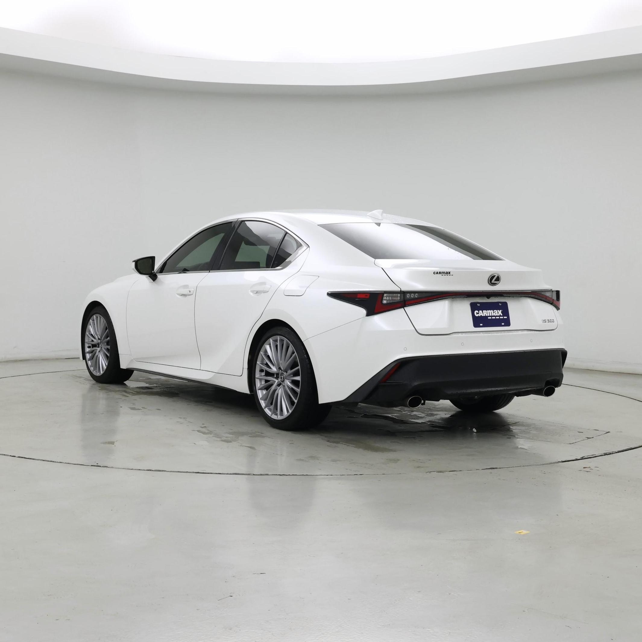 Thumbnail: 2024 Lexus IS - 2