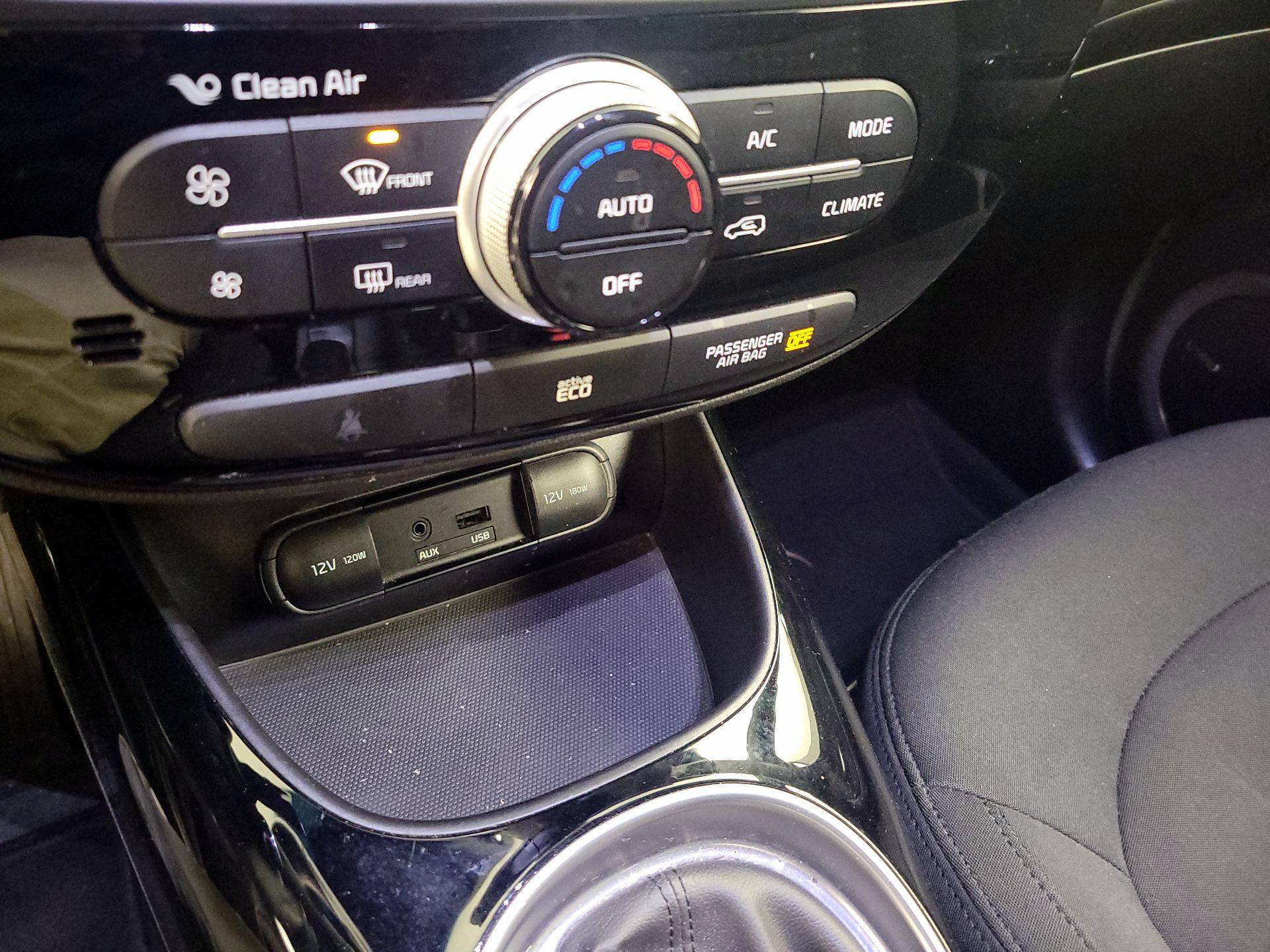 Thumbnail: 2014 Kia Soul - 17