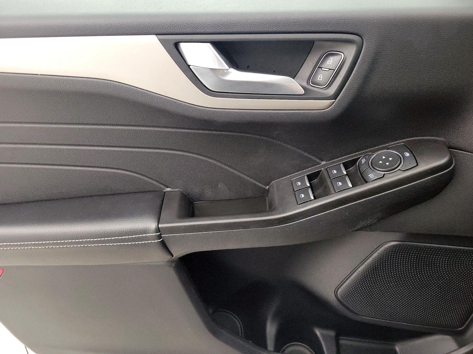 Thumbnail: 2021 Ford Escape - 12