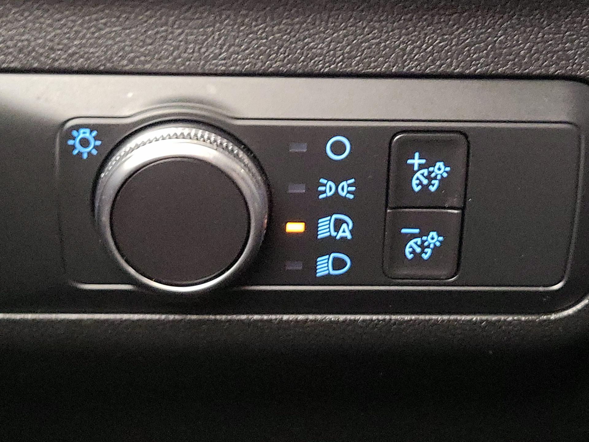 Thumbnail: 2021 Ford Escape - 13