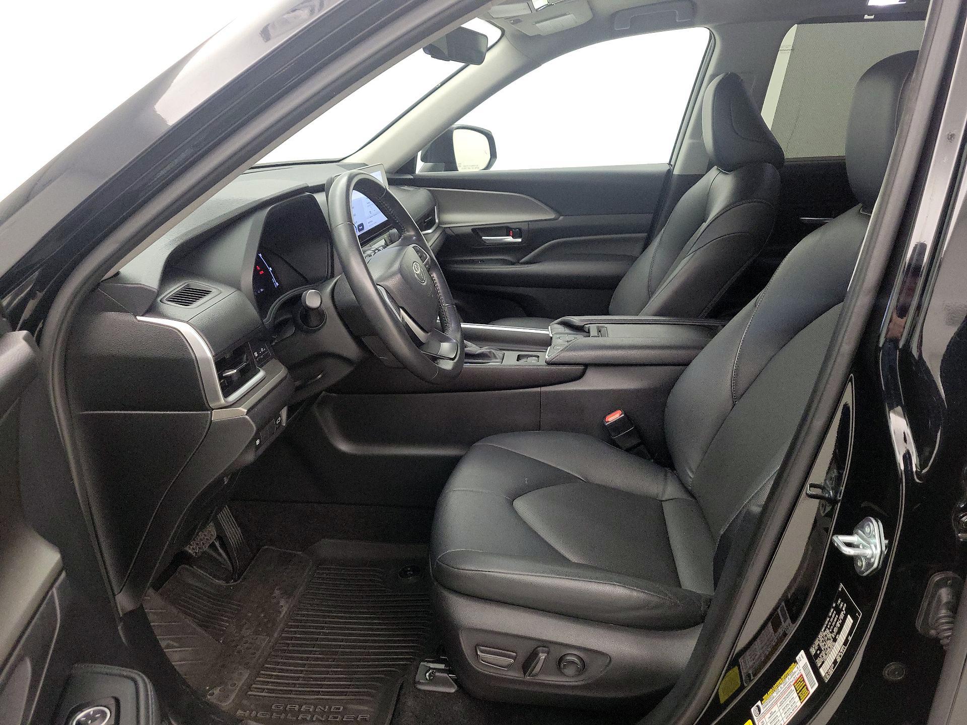 Thumbnail: 2024 Toyota Grand Highlander - 11