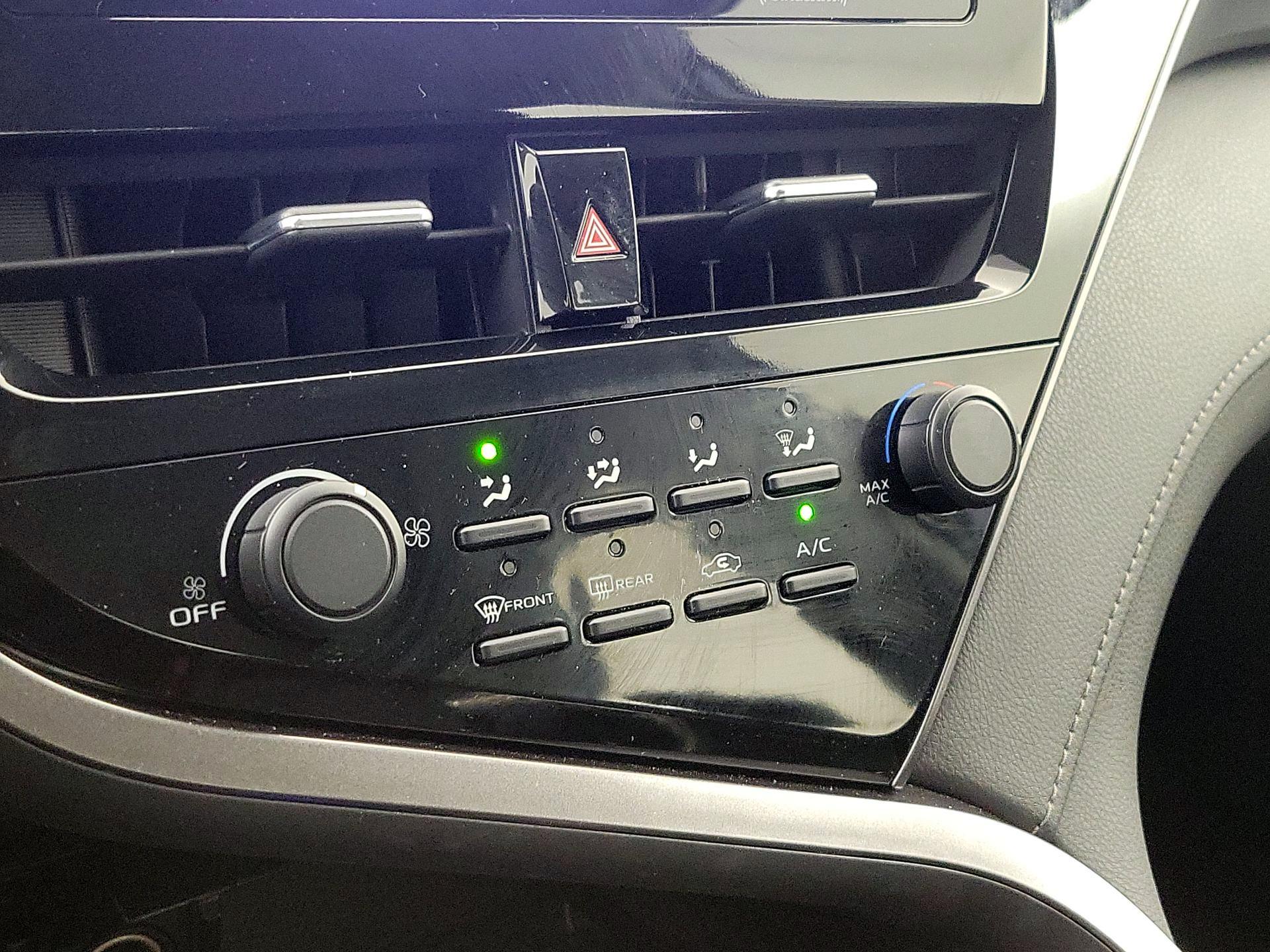 Thumbnail: 2021 Toyota Camry - 16